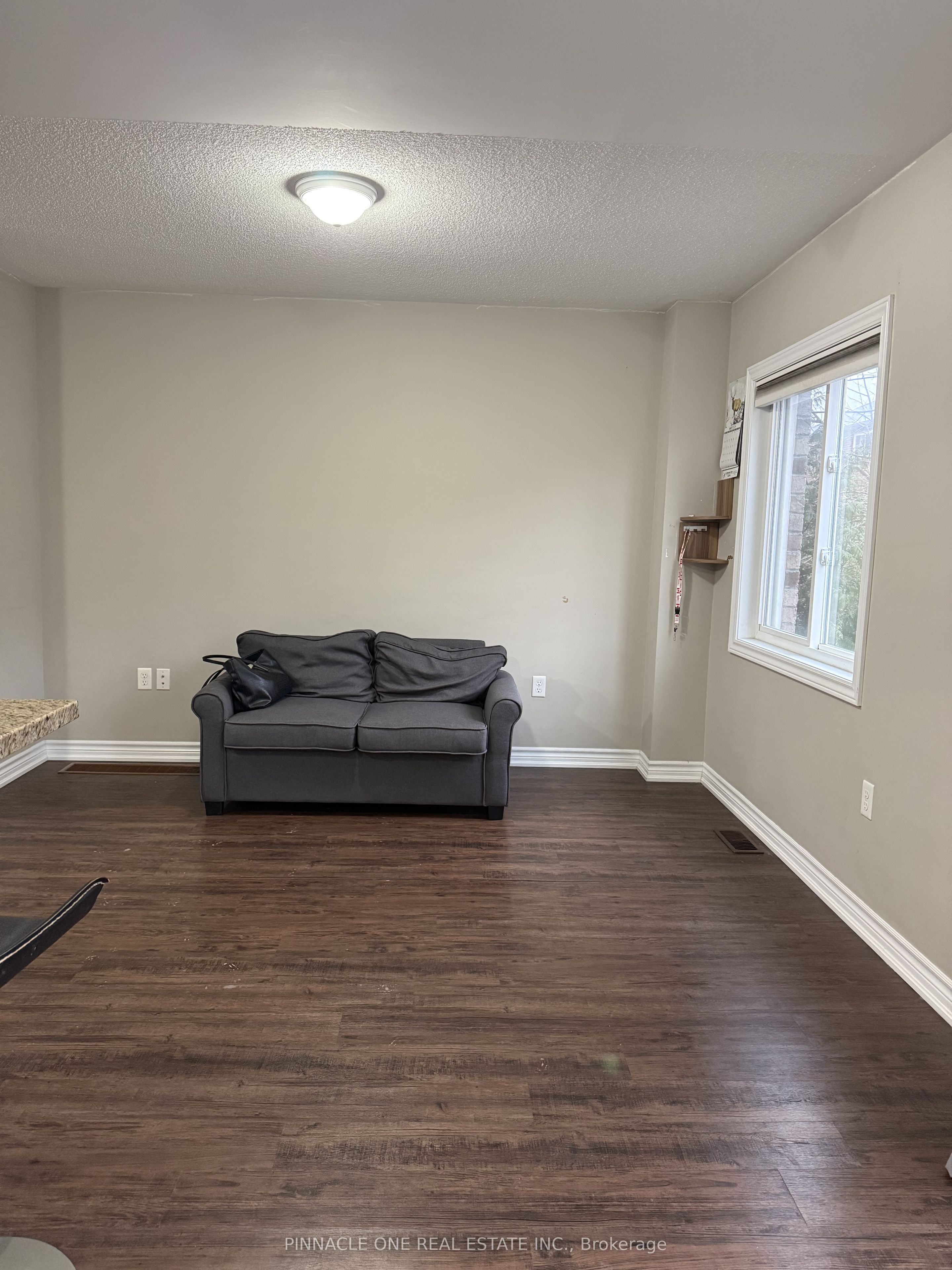 34 Markham Trail Property Photo 2