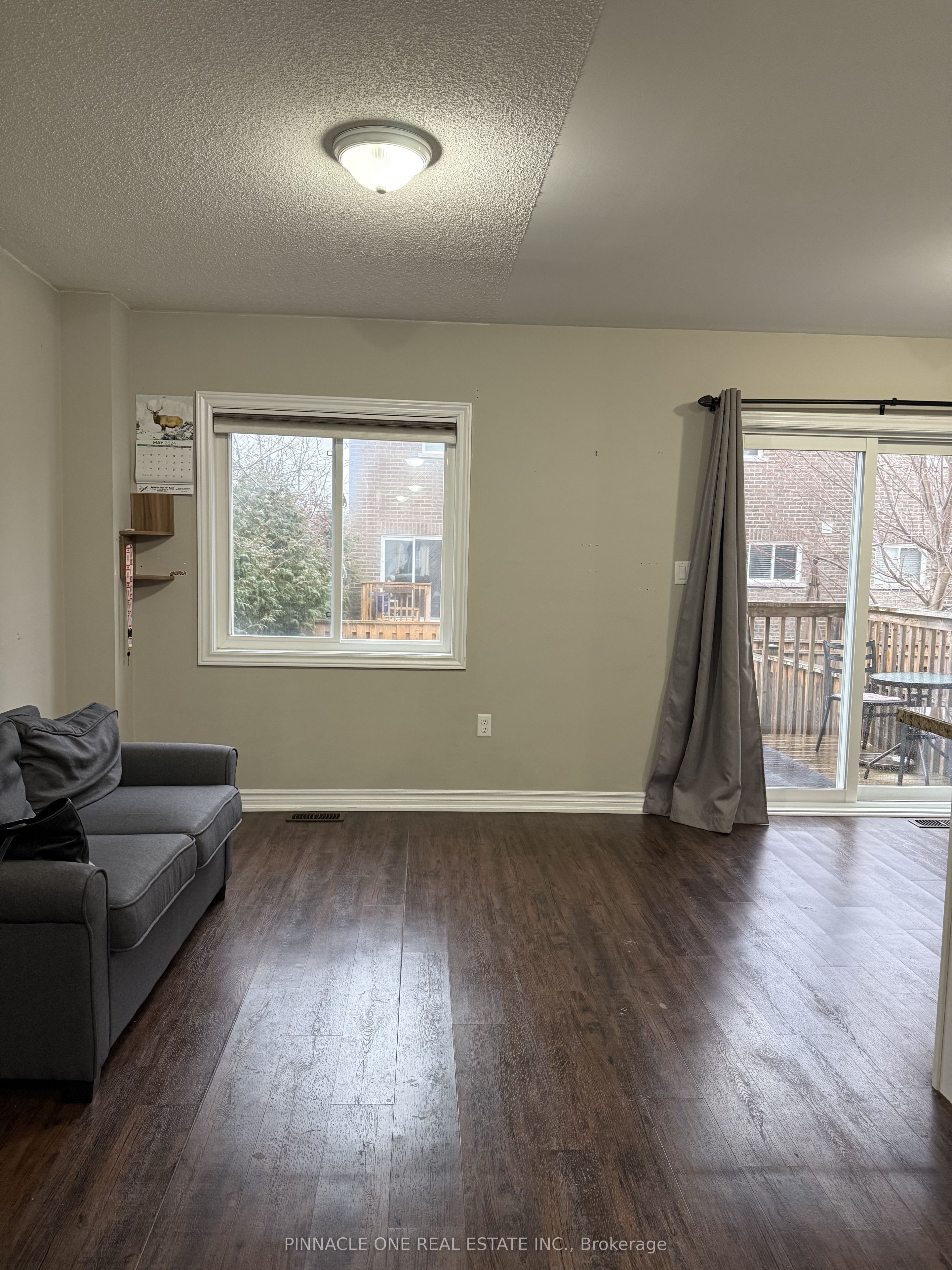 34 Markham Trail Property Photo 3