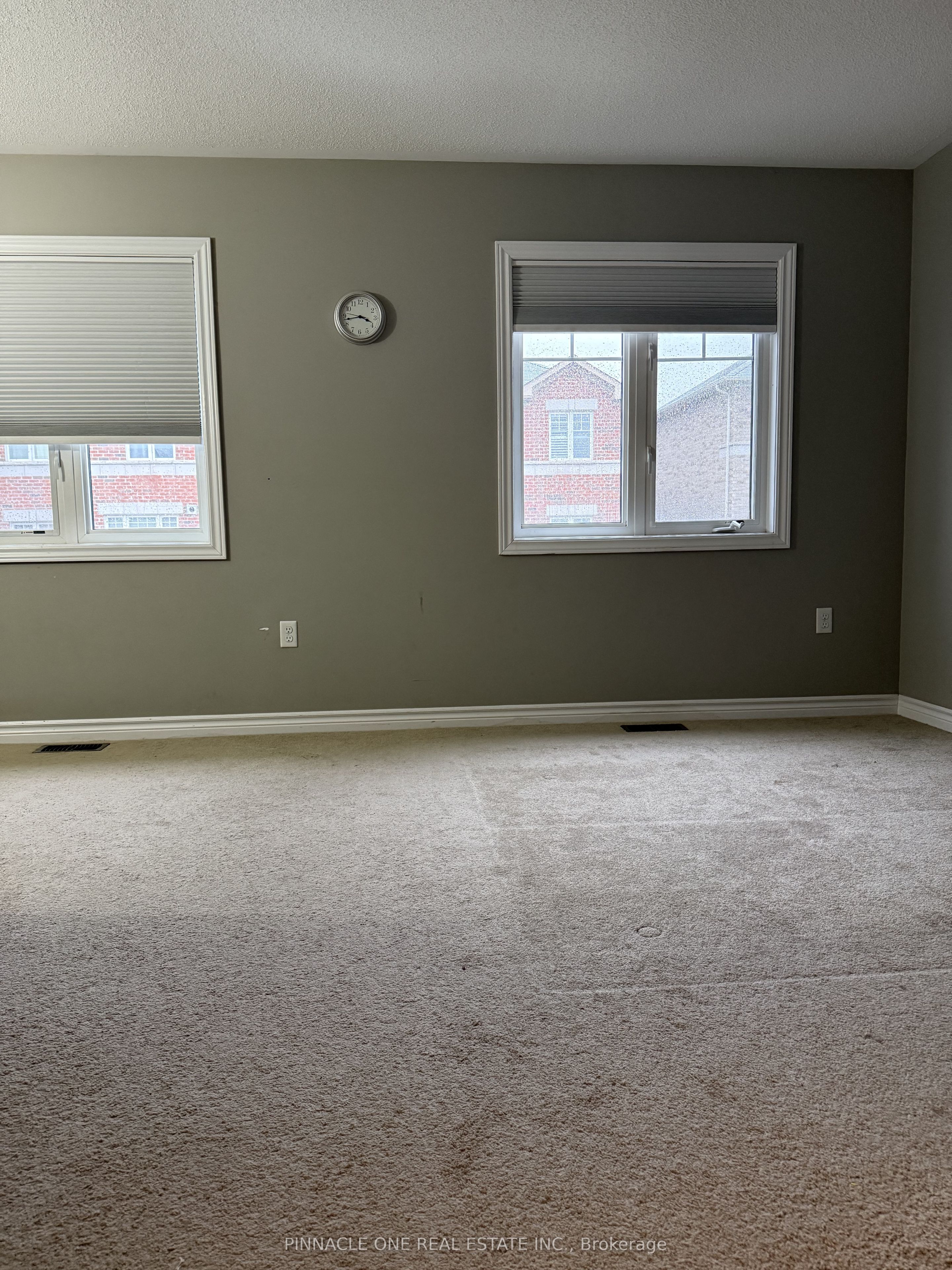 34 Markham Trail Property Photo 7