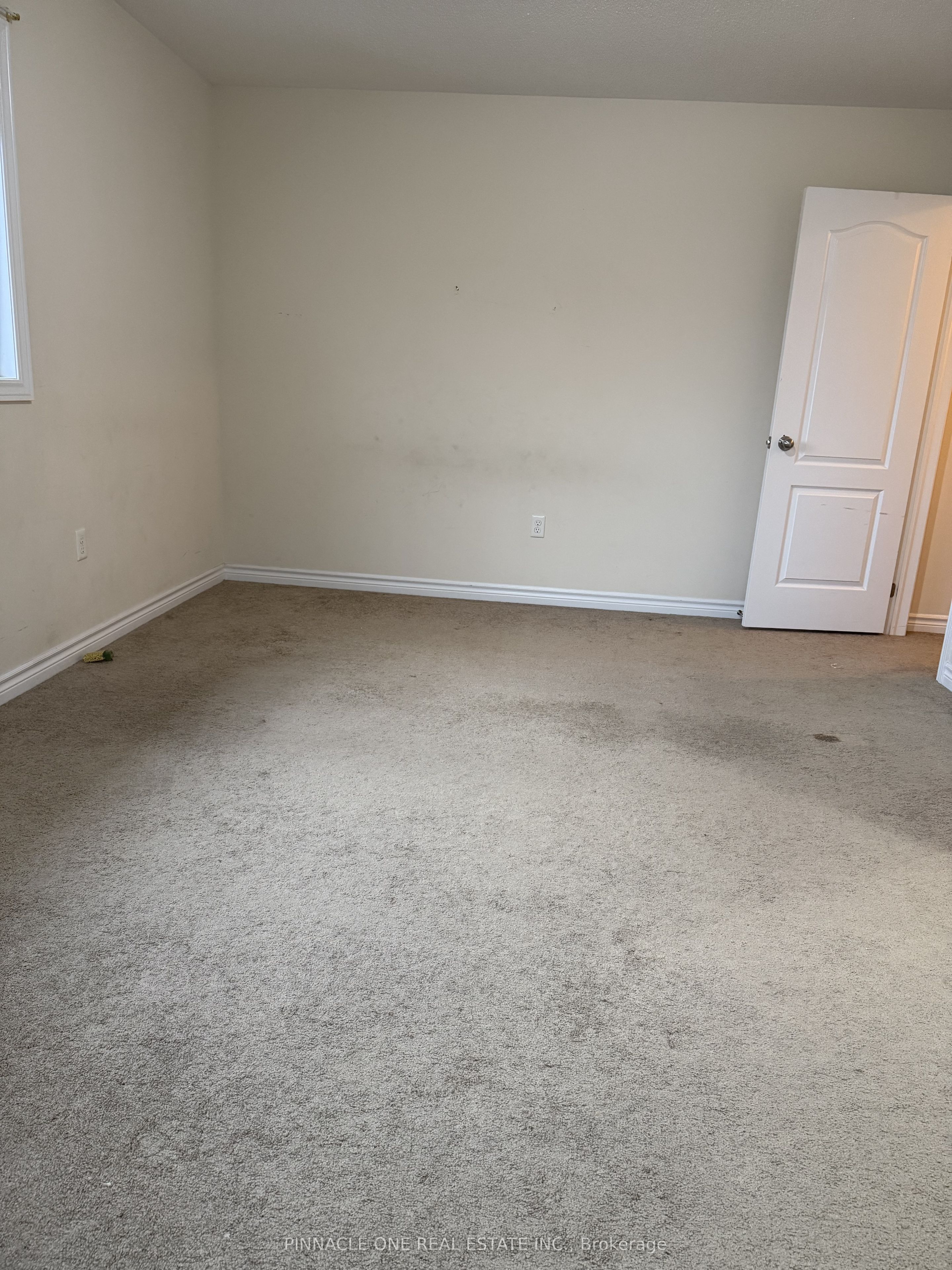 34 Markham Trail Property Photo 9