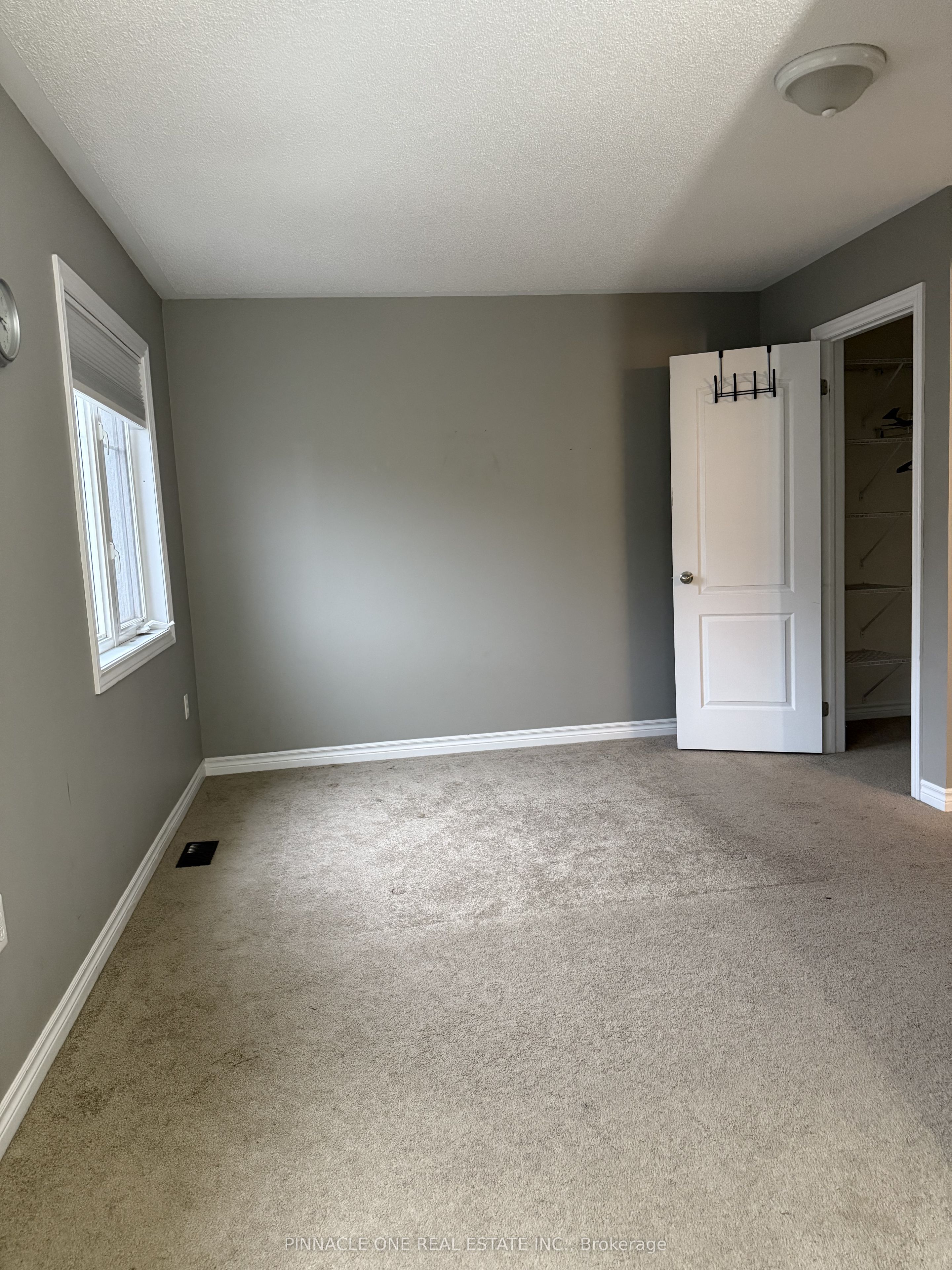 34 Markham Trail Property Photo 10