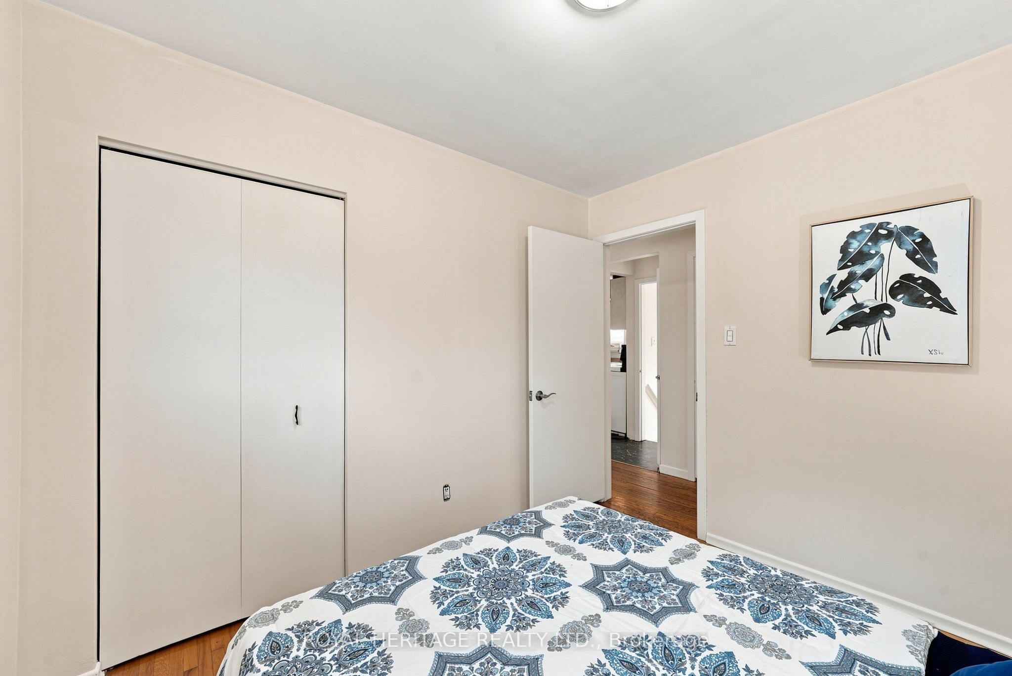 471 Rossland Road E Property Photo 19