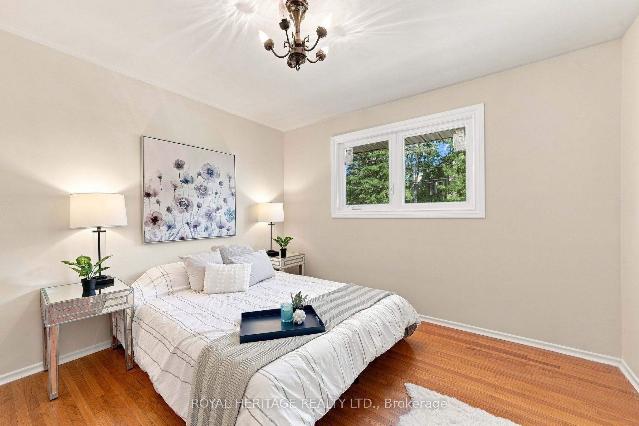 471 Rossland Road E Property Photo 20