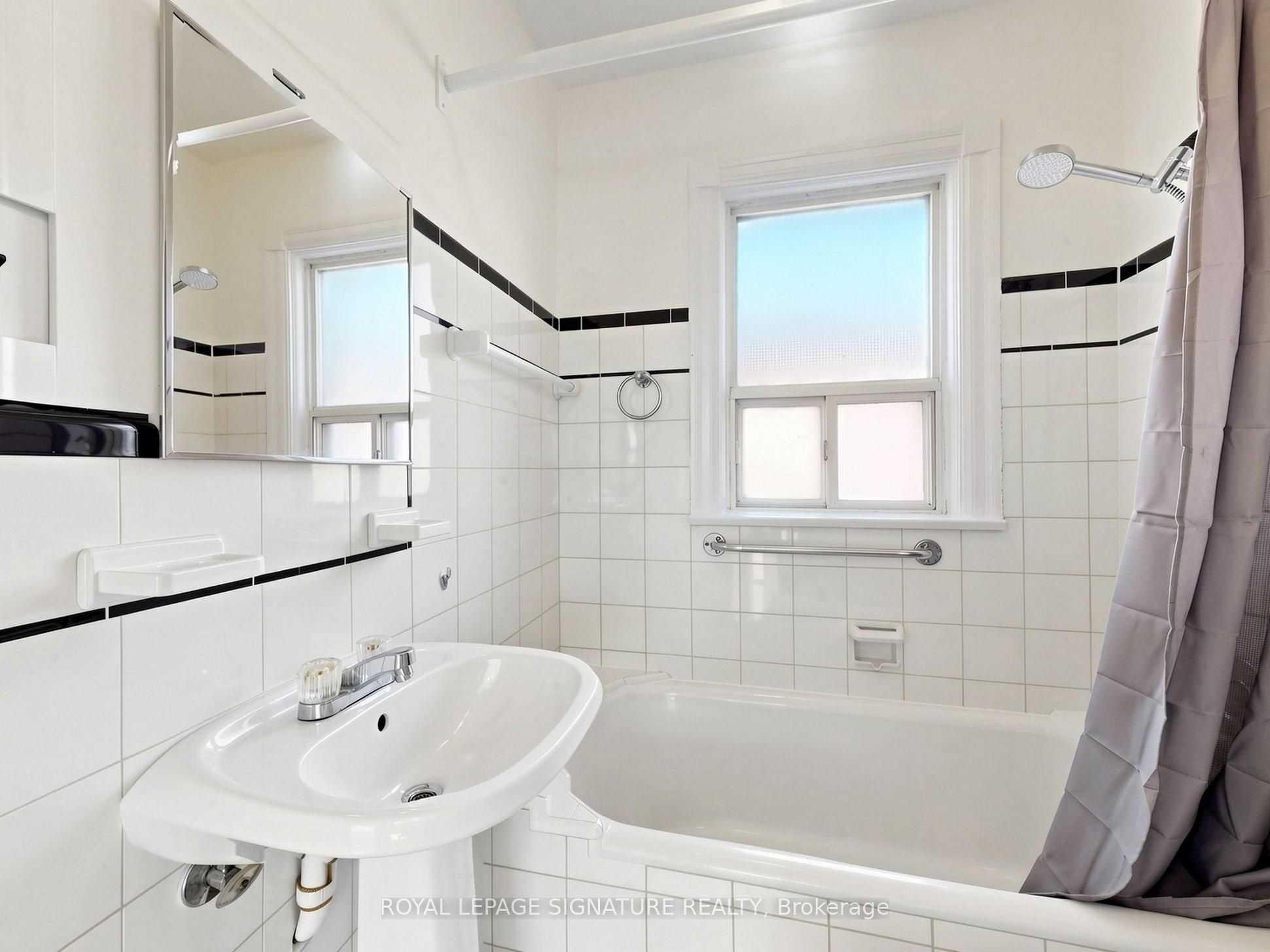 75 Inwood Avenue Property Photo 23