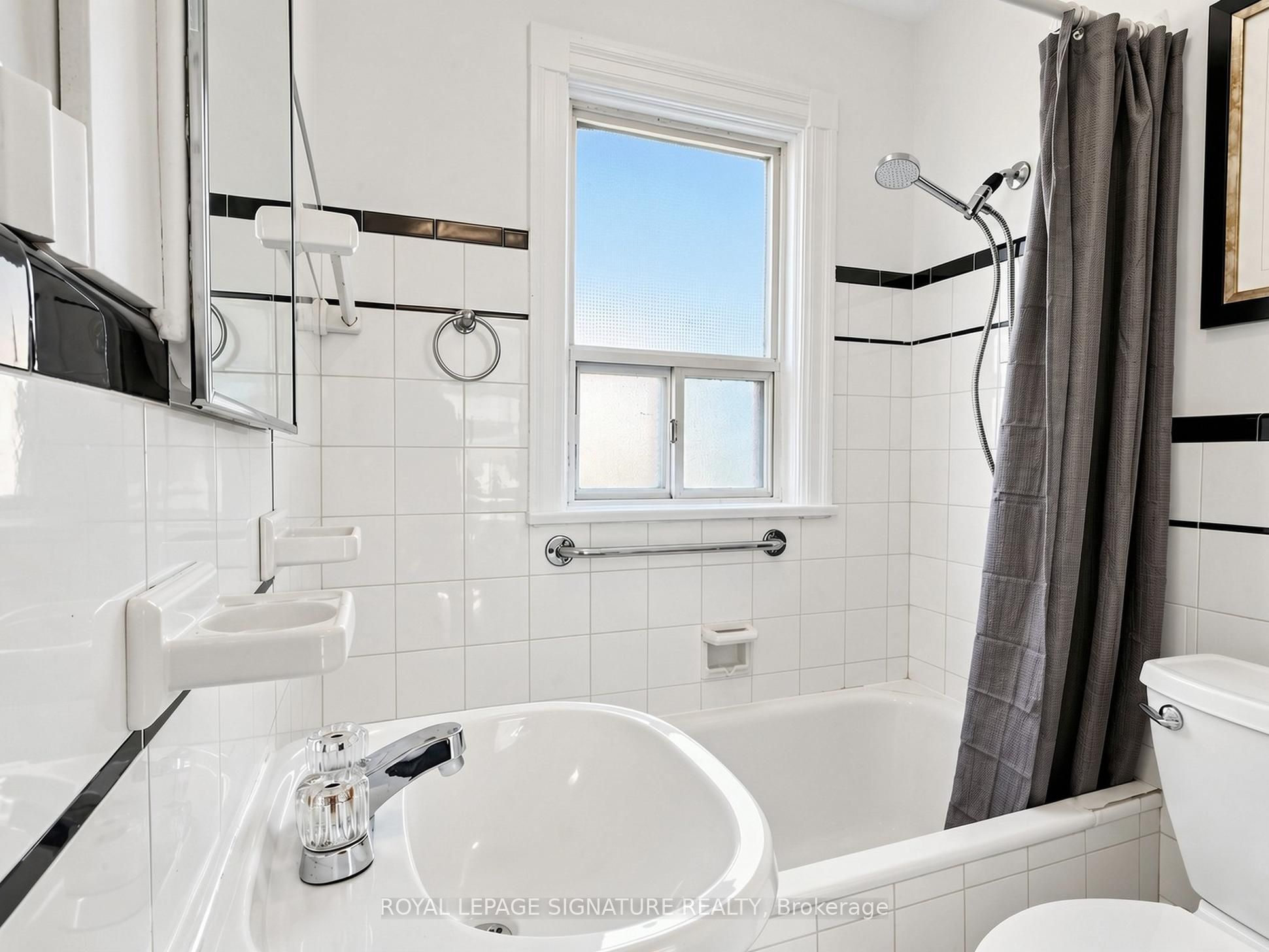 75 Inwood Avenue Property Photo 25