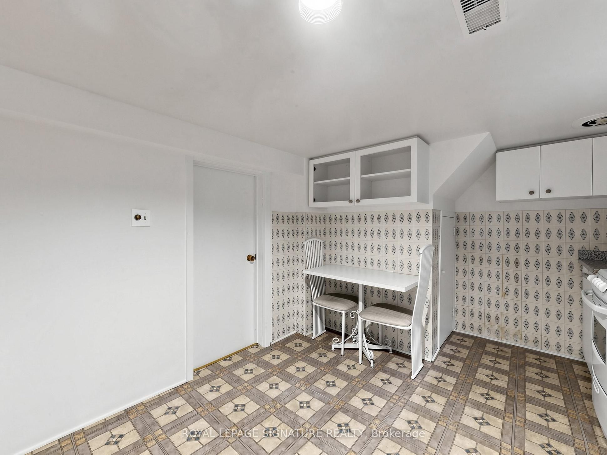 75 Inwood Avenue Property Photo 31