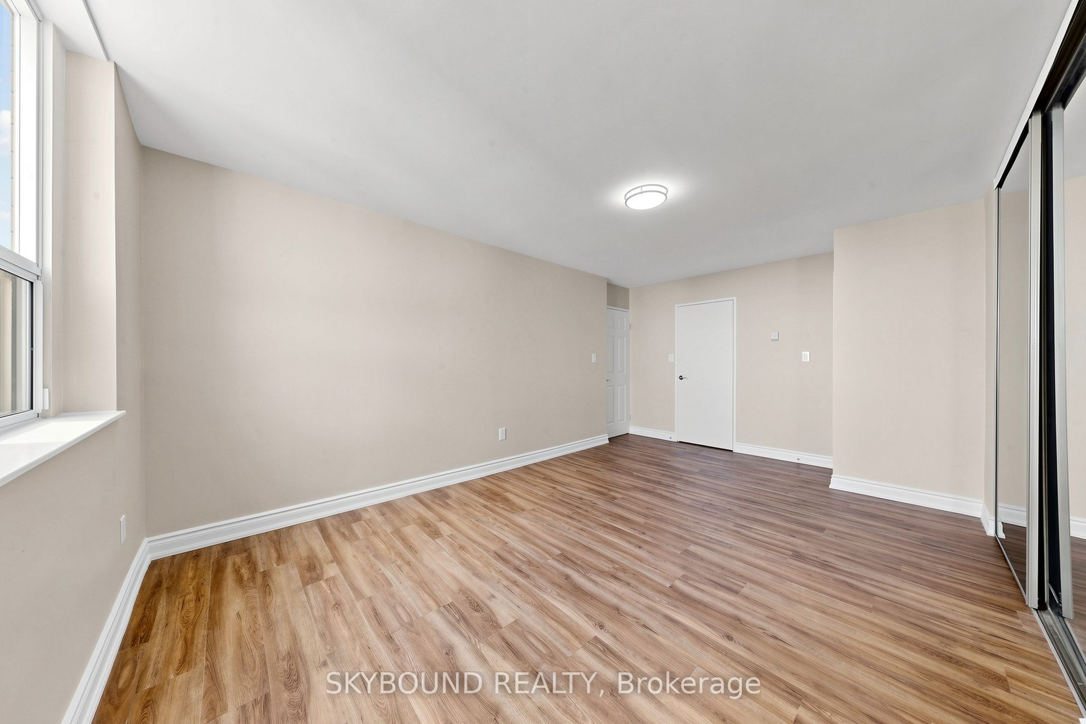 1 Massey Square 1710 Property Photo 24