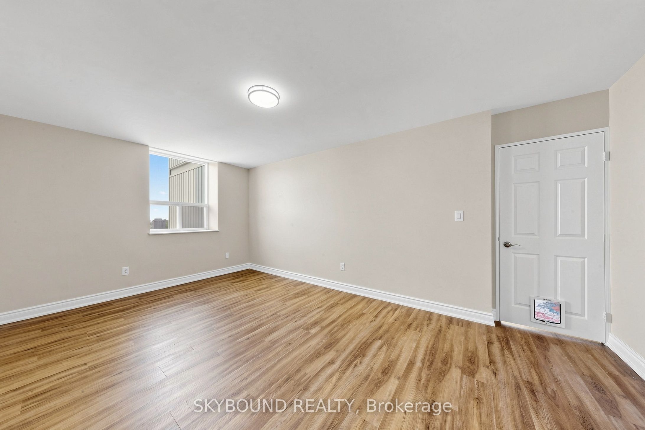 1 Massey Square 1710 Property Photo 25