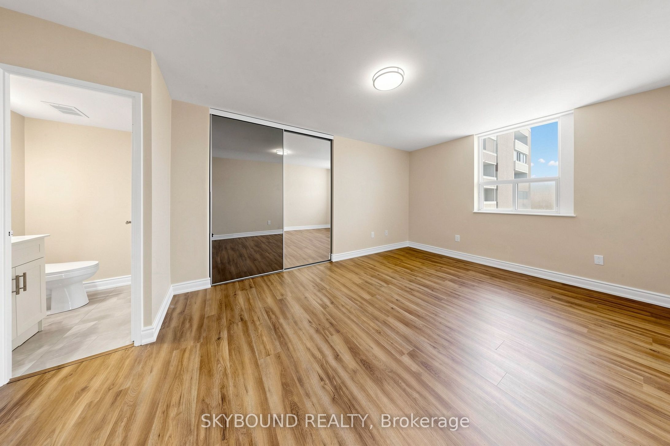 1 Massey Square 1710 Property Photo 26
