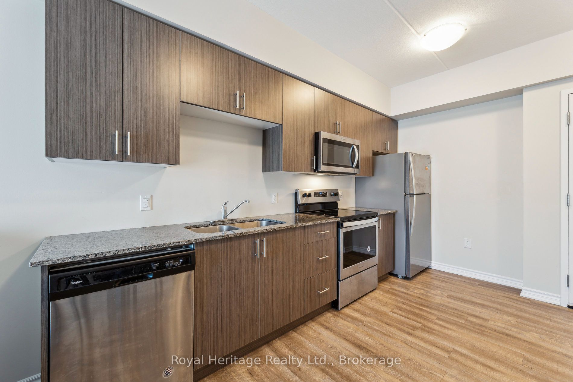 290 Liberty Street N 215 Property Photo 6
