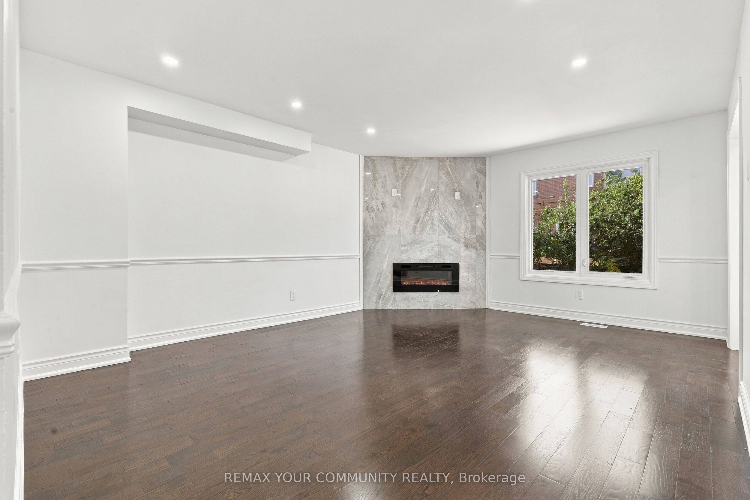 205 Hupfield Trail Property Photo 5