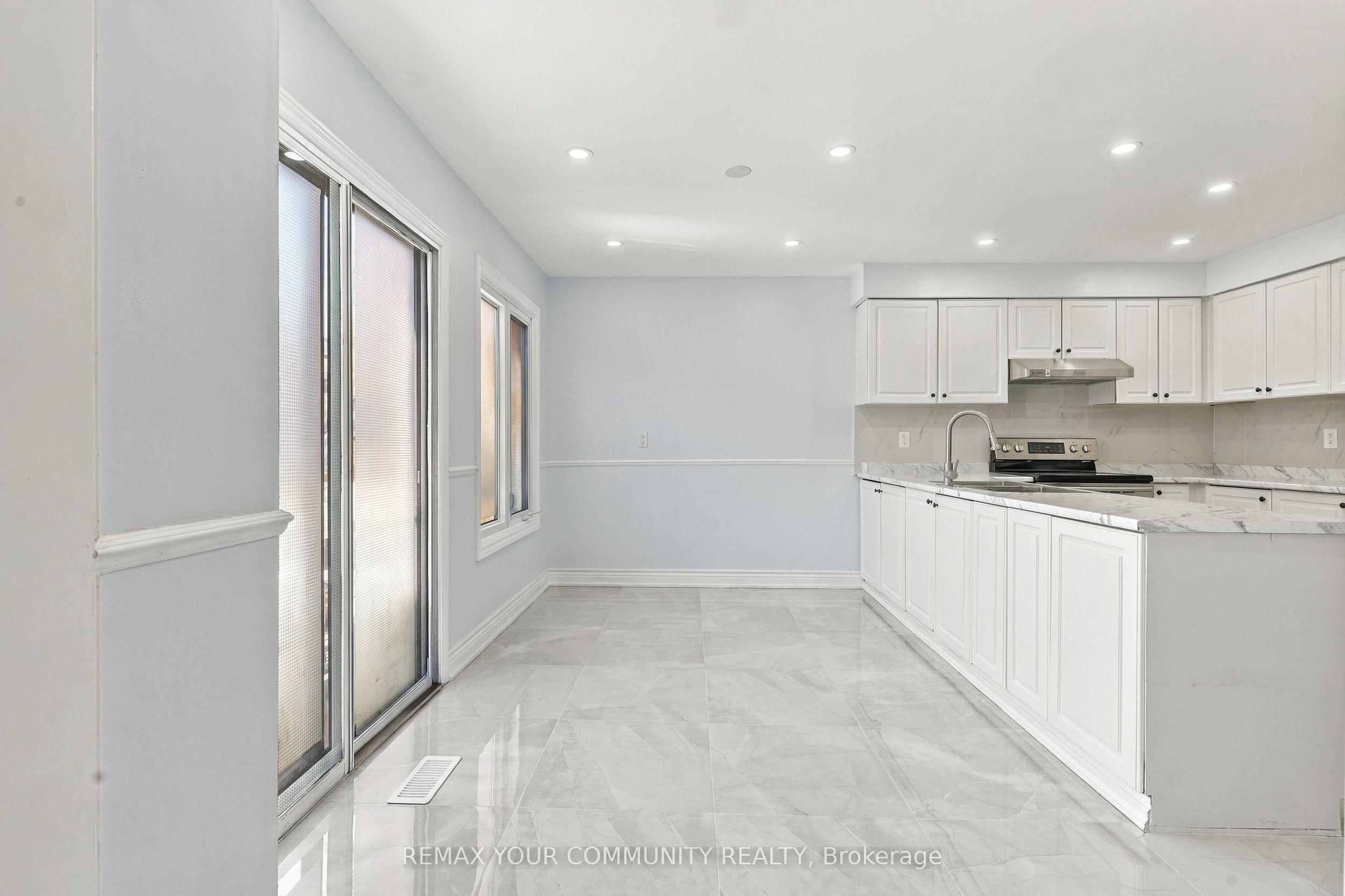 205 Hupfield Trail Property Photo 16