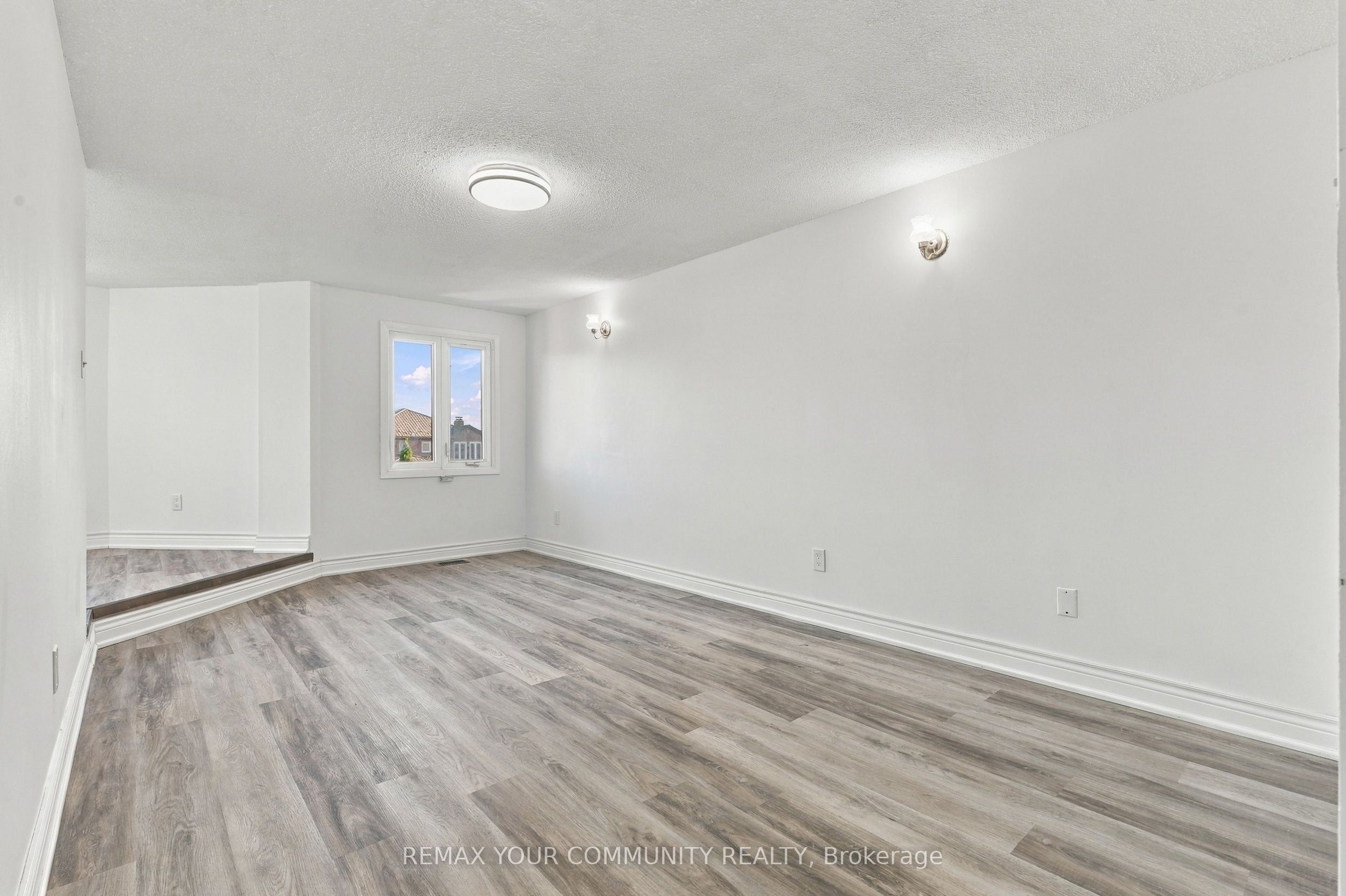 205 Hupfield Trail Property Photo 23