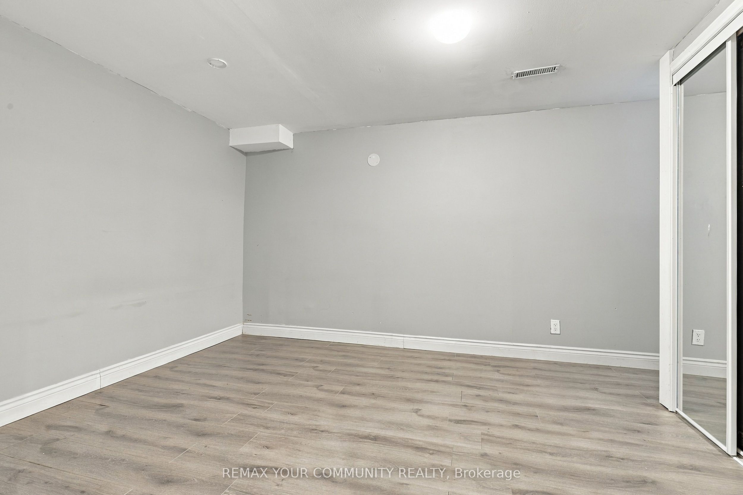 205 Hupfield Trail Property Photo 35