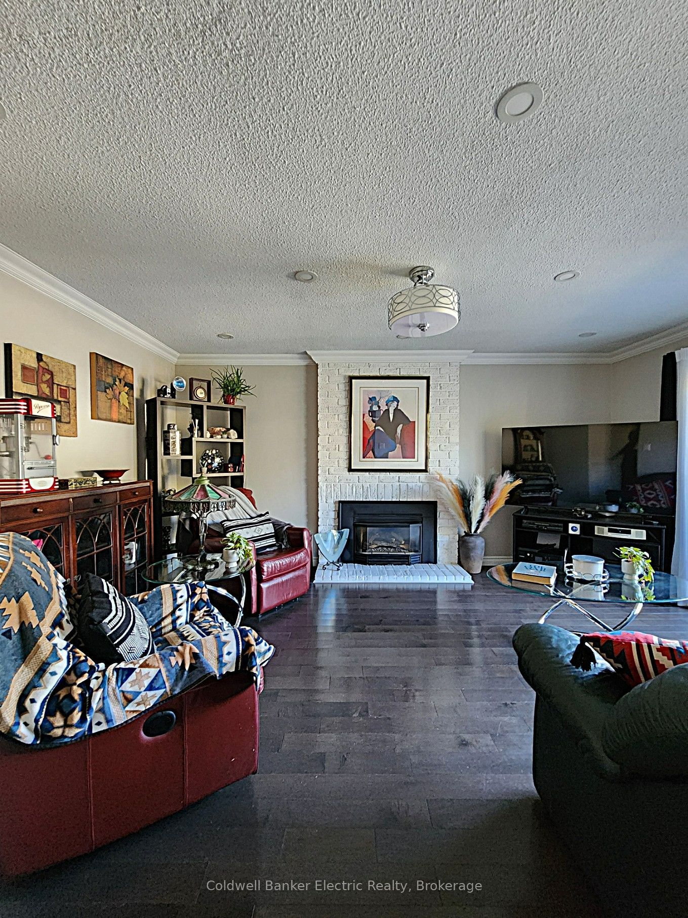 1007 Moorelands Crescent Property Photo 14