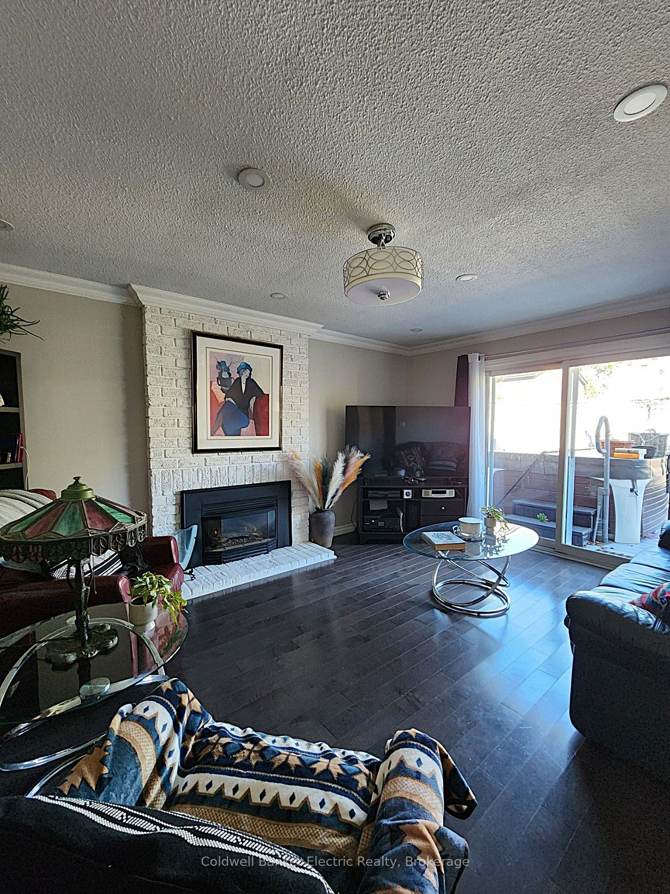 1007 Moorelands Crescent Property Photo 15