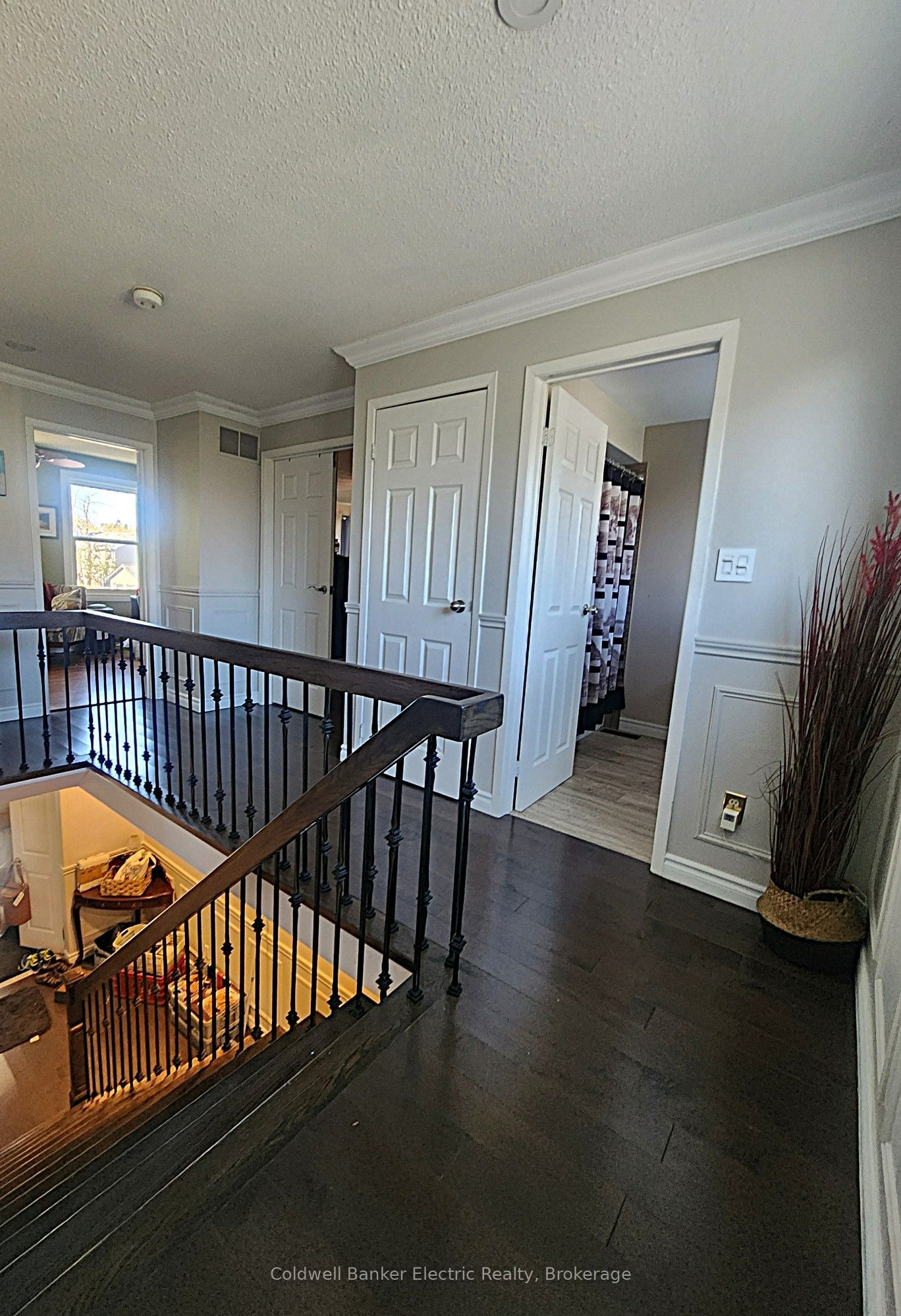 1007 Moorelands Crescent Property Photo 22