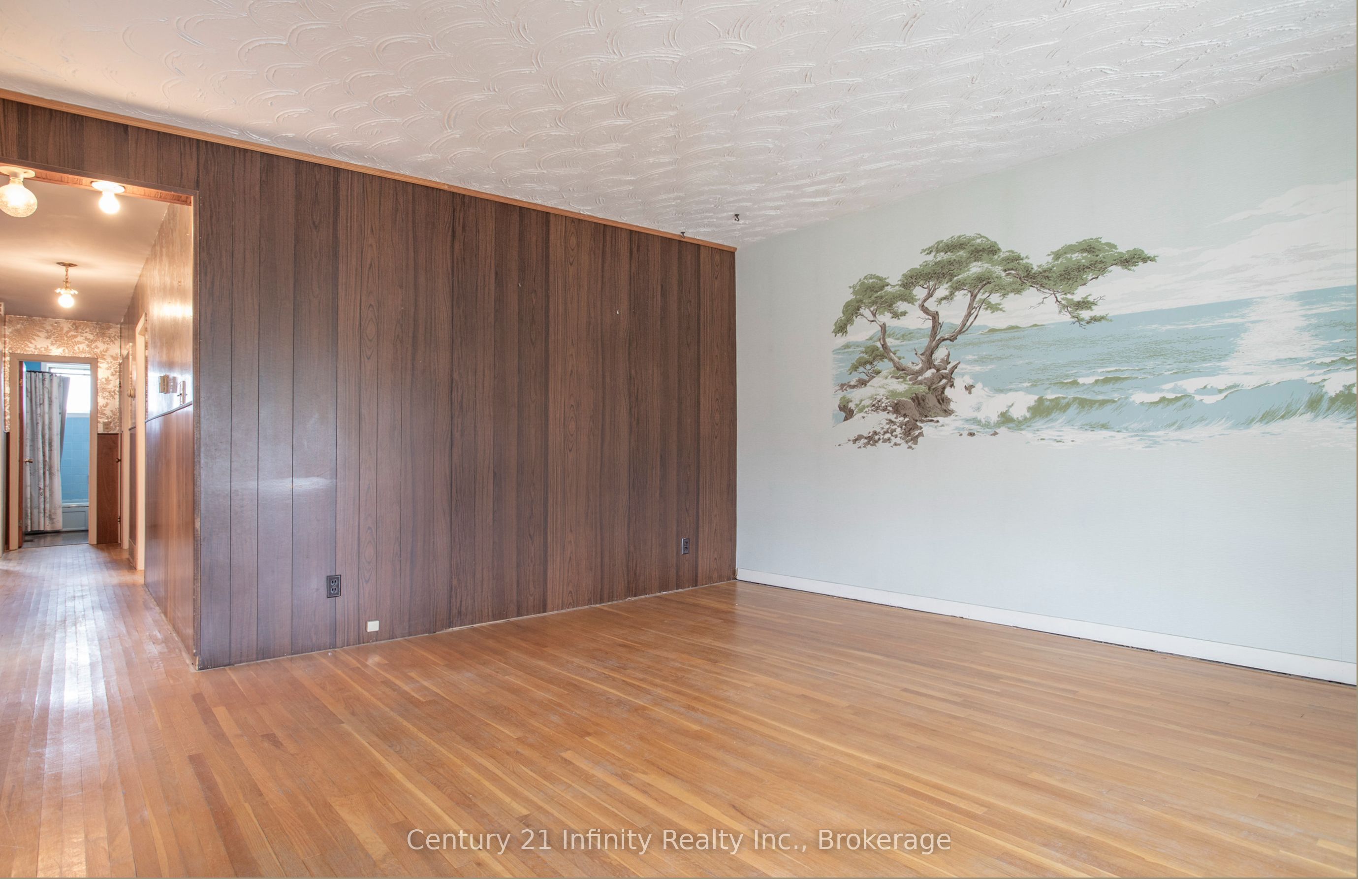 879 Antonio Street Property Photo 9