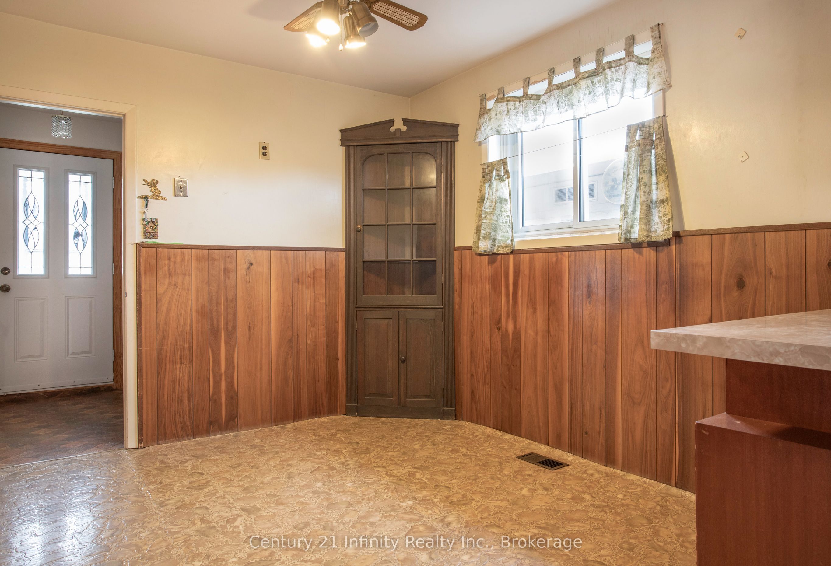 879 Antonio Street Property Photo 11