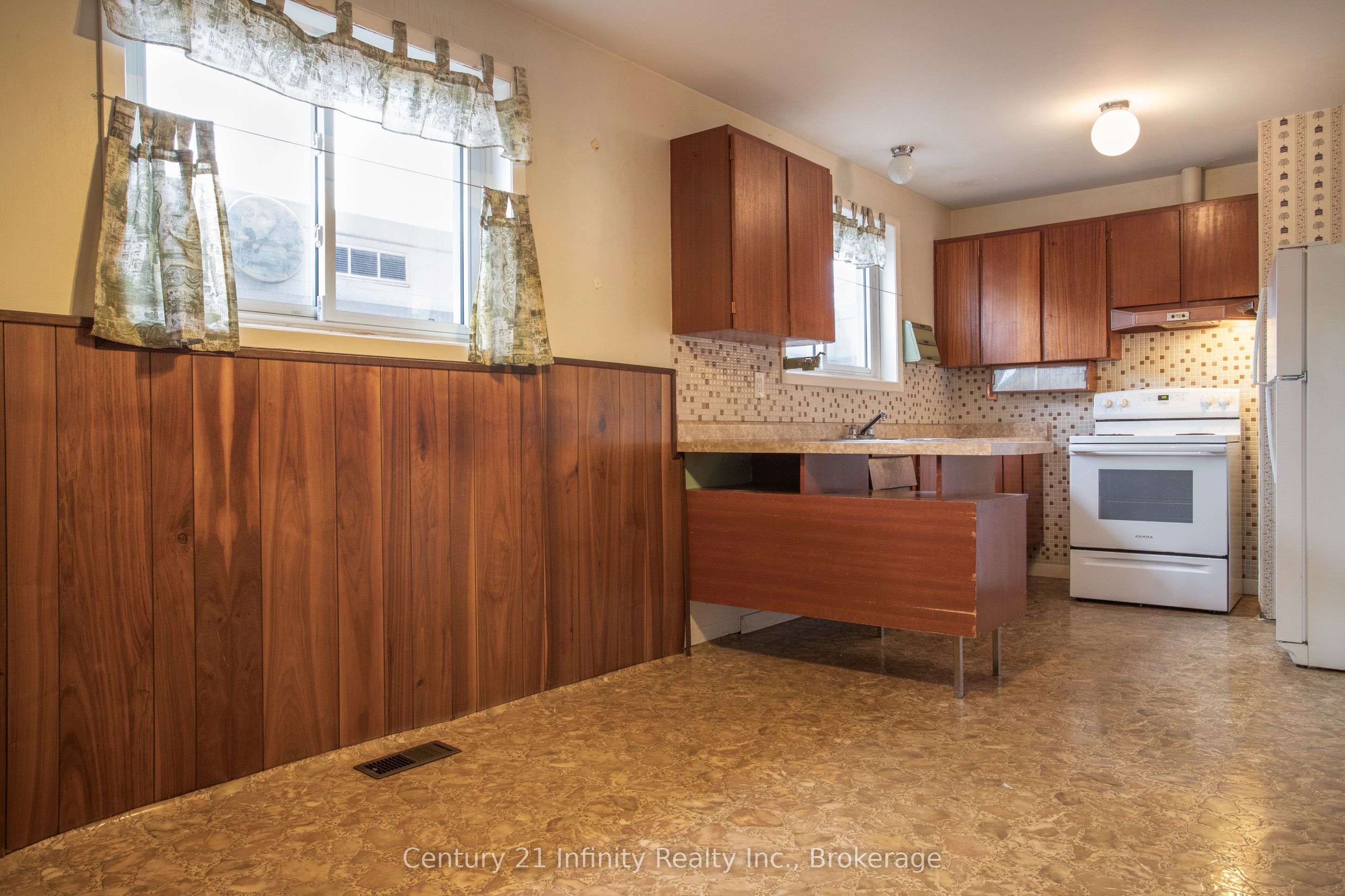 879 Antonio Street Property Photo 12