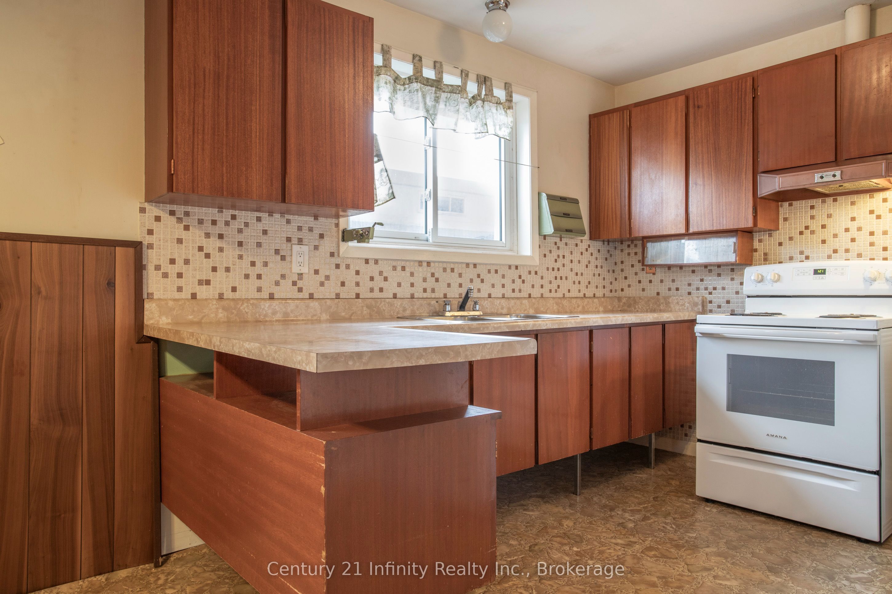 879 Antonio Street Property Photo 13