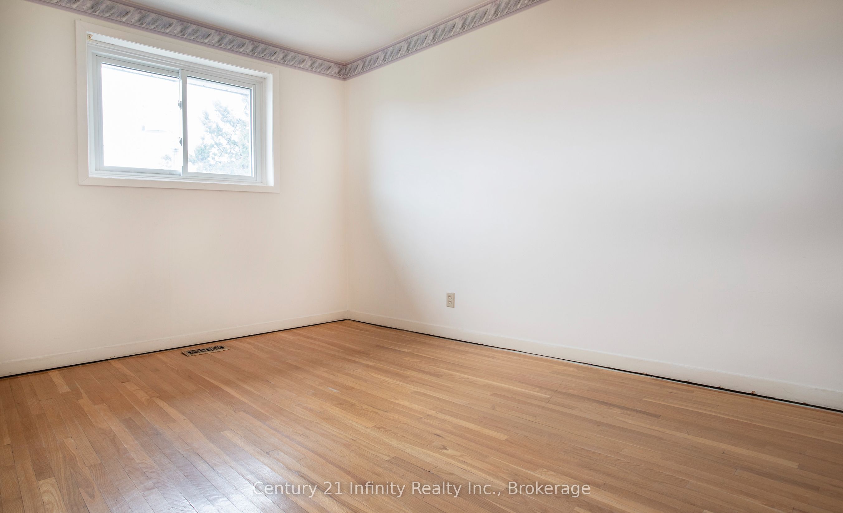 879 Antonio Street Property Photo 16