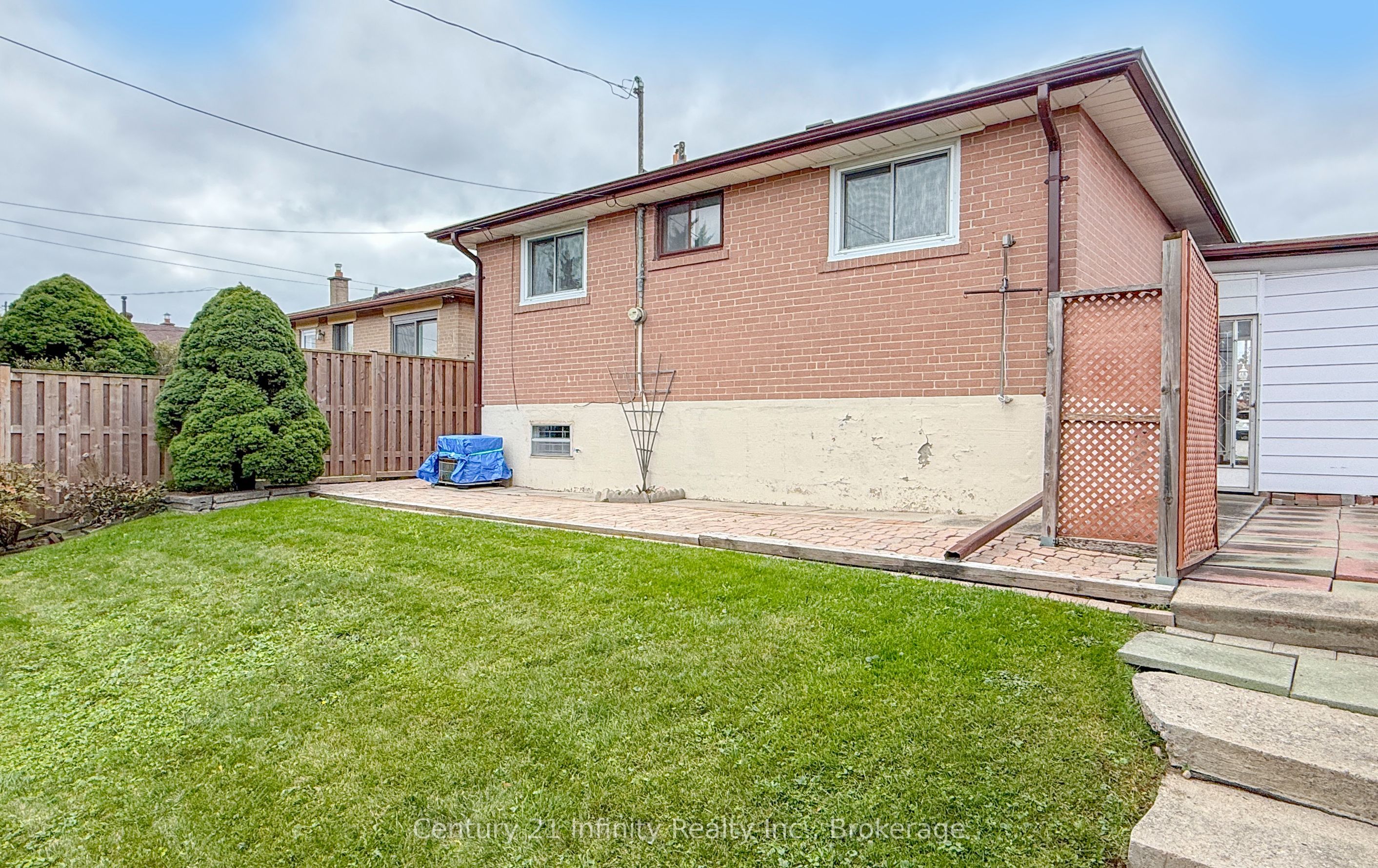 879 Antonio Street Property Photo 28