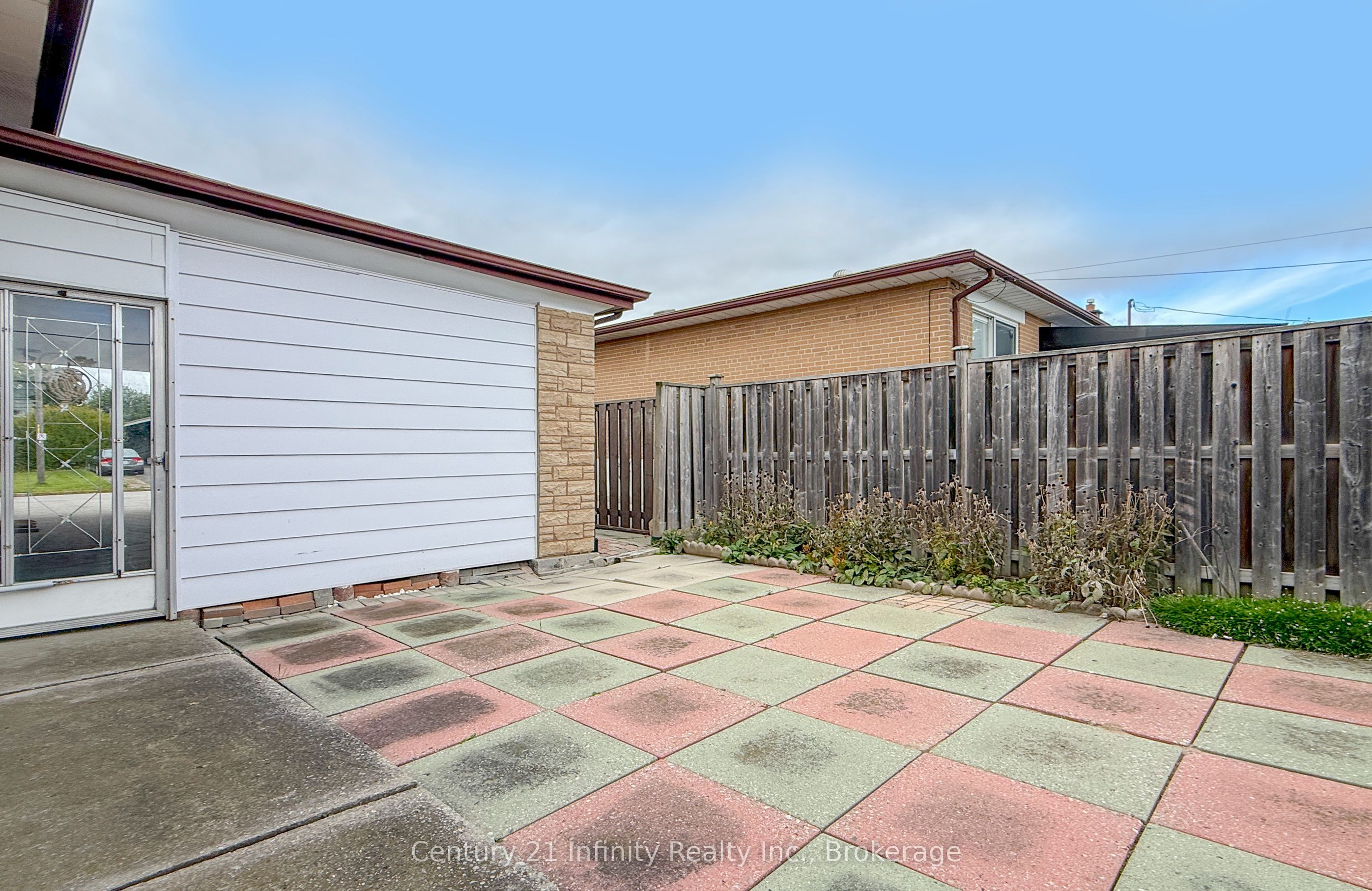 879 Antonio Street Property Photo 32