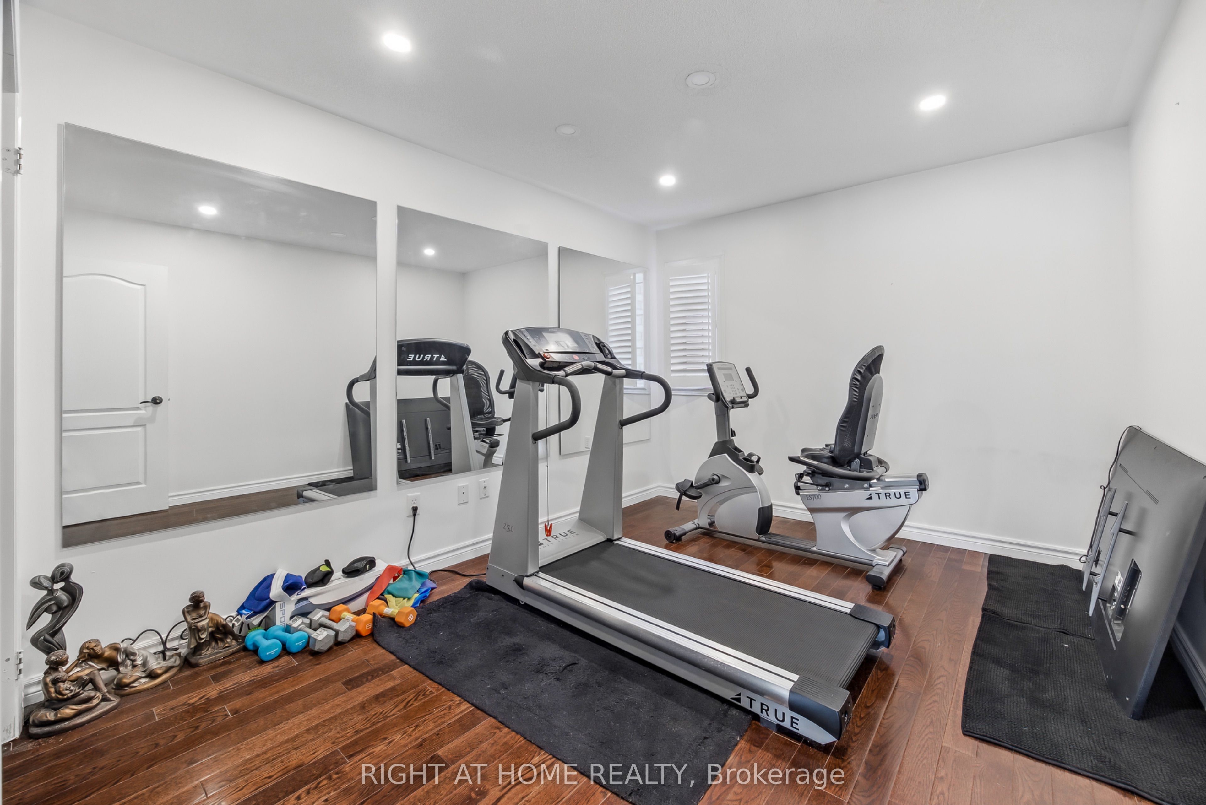 7 Urwin Street Property Photo 25