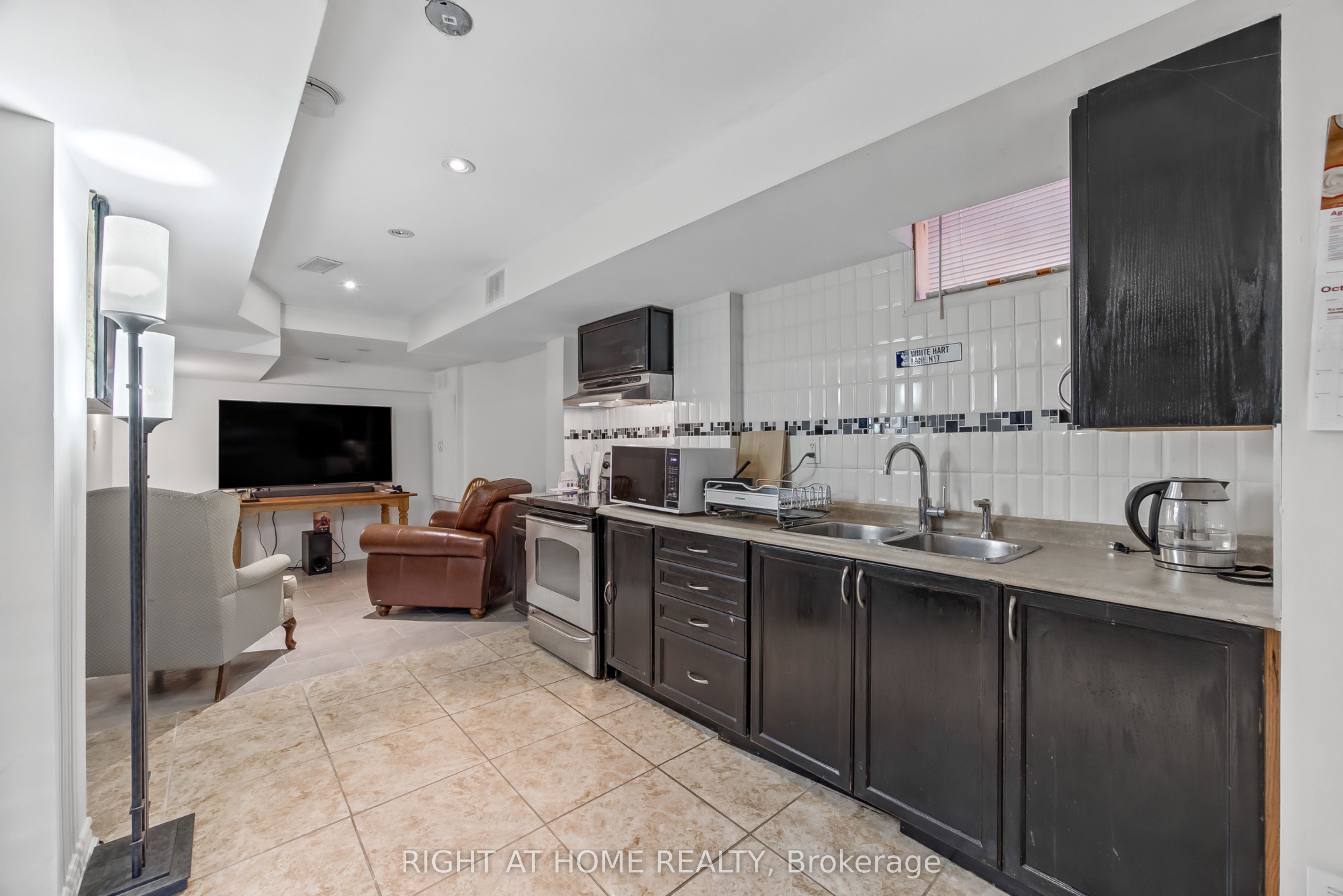 7 Urwin Street Property Photo 38