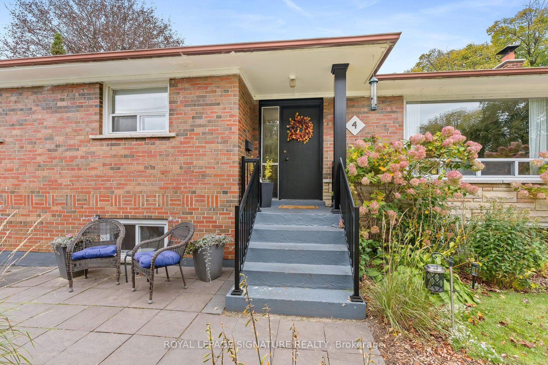 4 Moss Street Property Photo 3