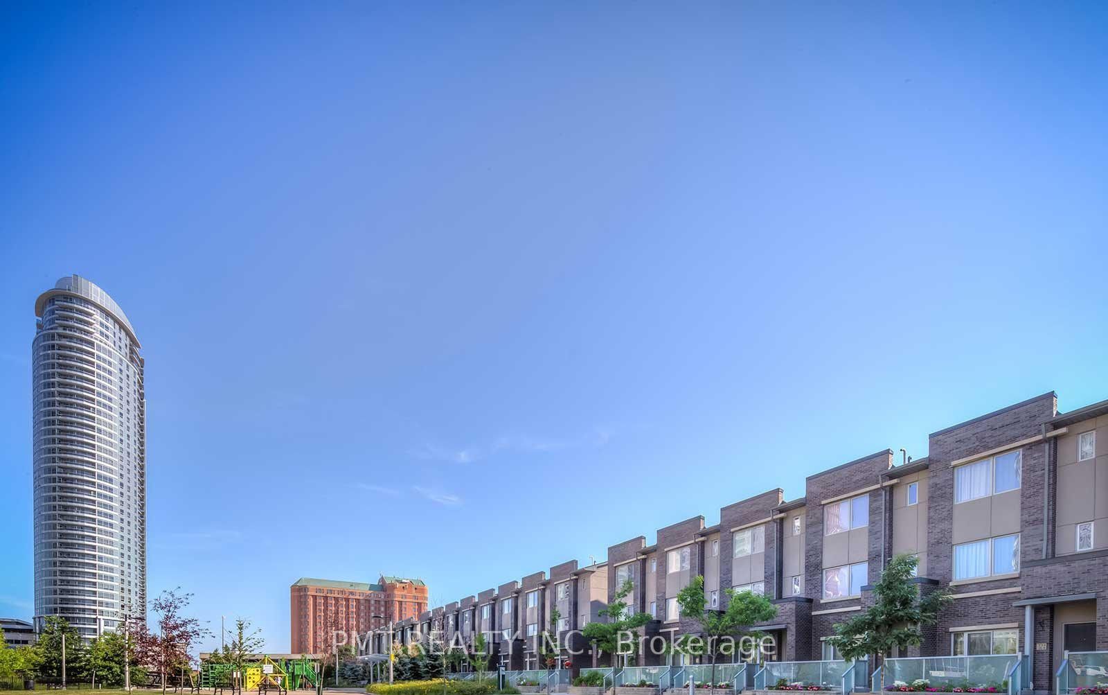 125 Village Green Square 309 Property Photo 30