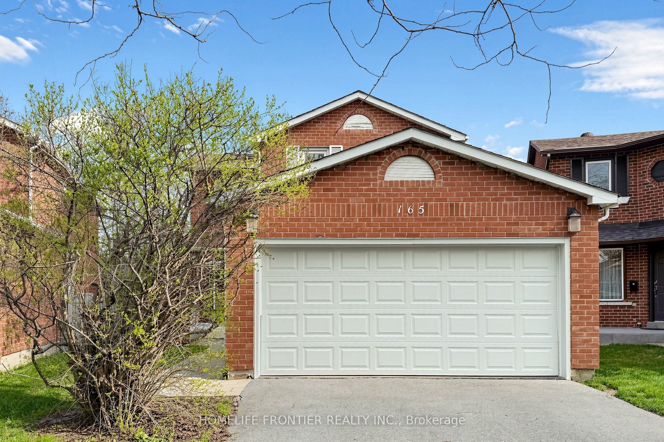 165 Frank Rivers Drive N Property Photo 4