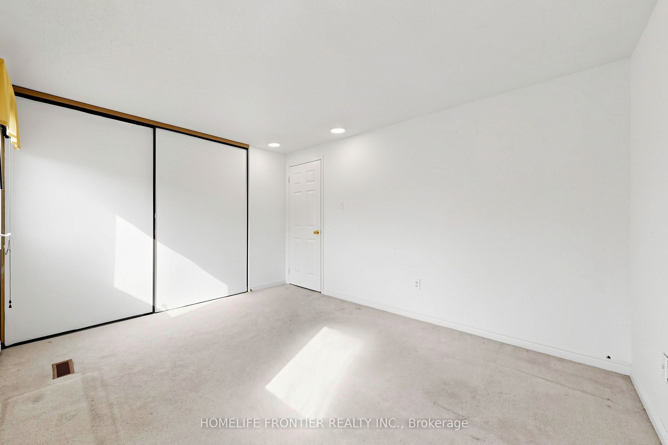165 Frank Rivers Drive N Property Photo 32