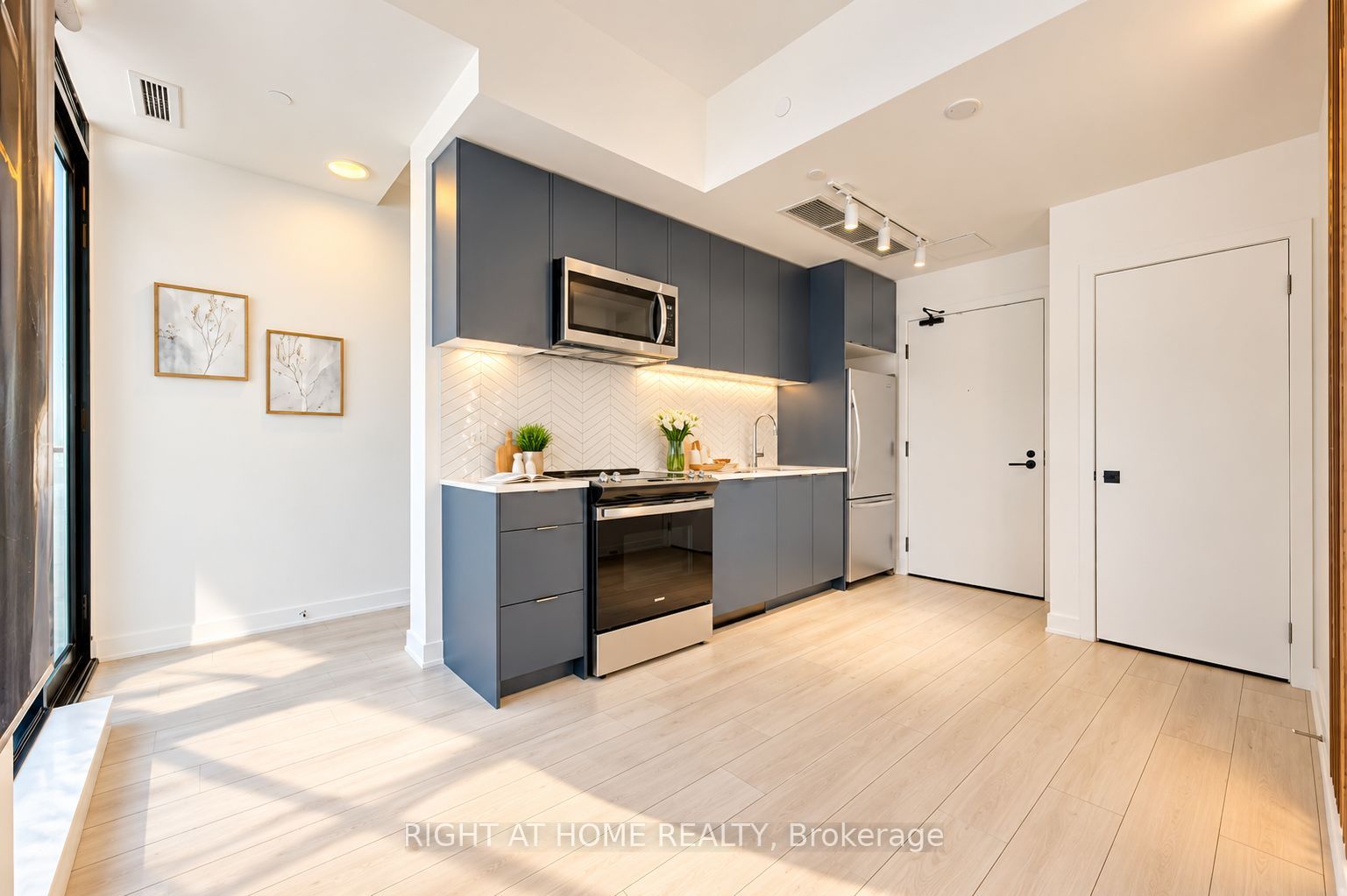 1612 Charles Street 138 Property Photo 5
