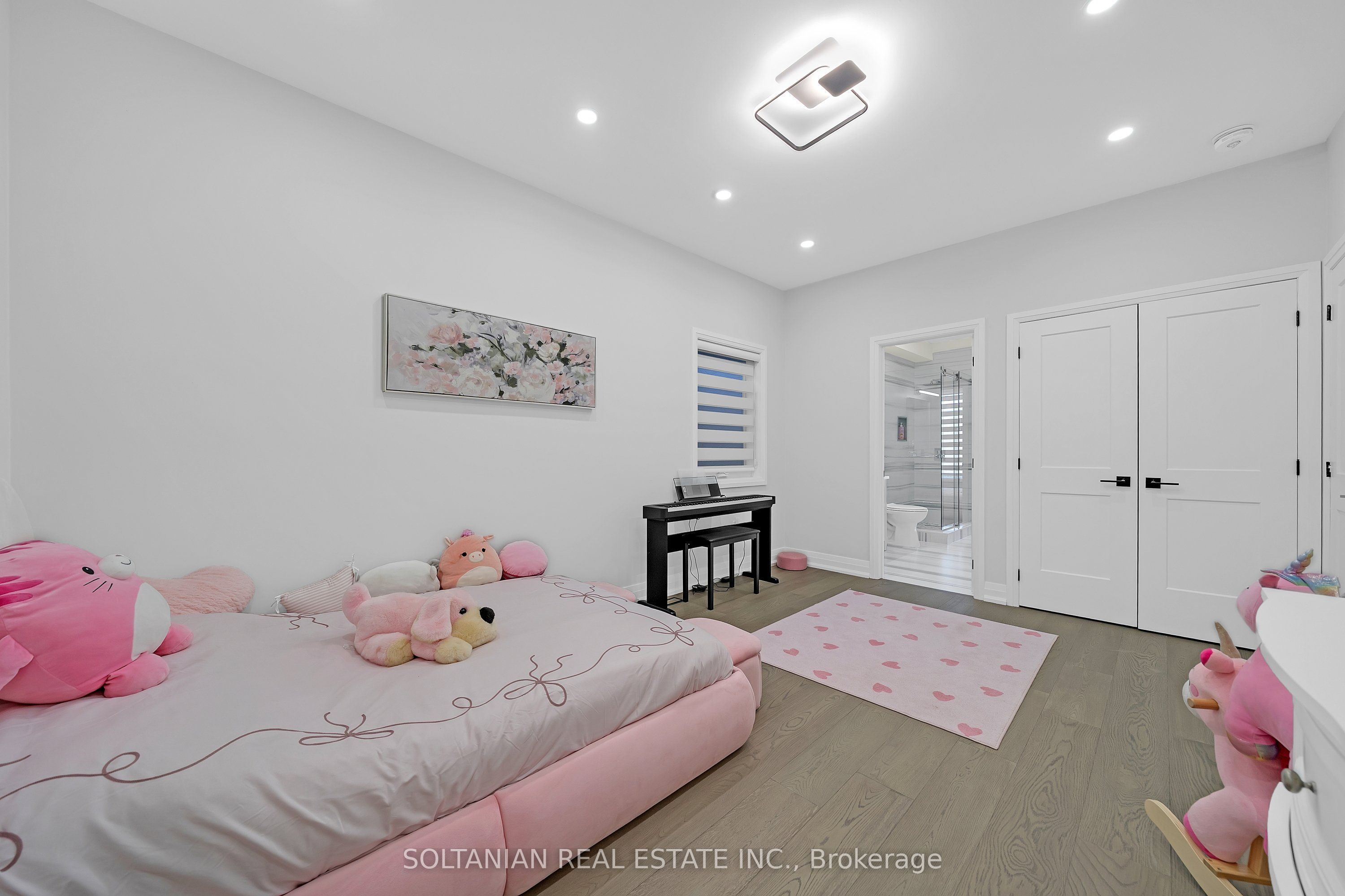 17 Trenton Avenue Property Photo 32