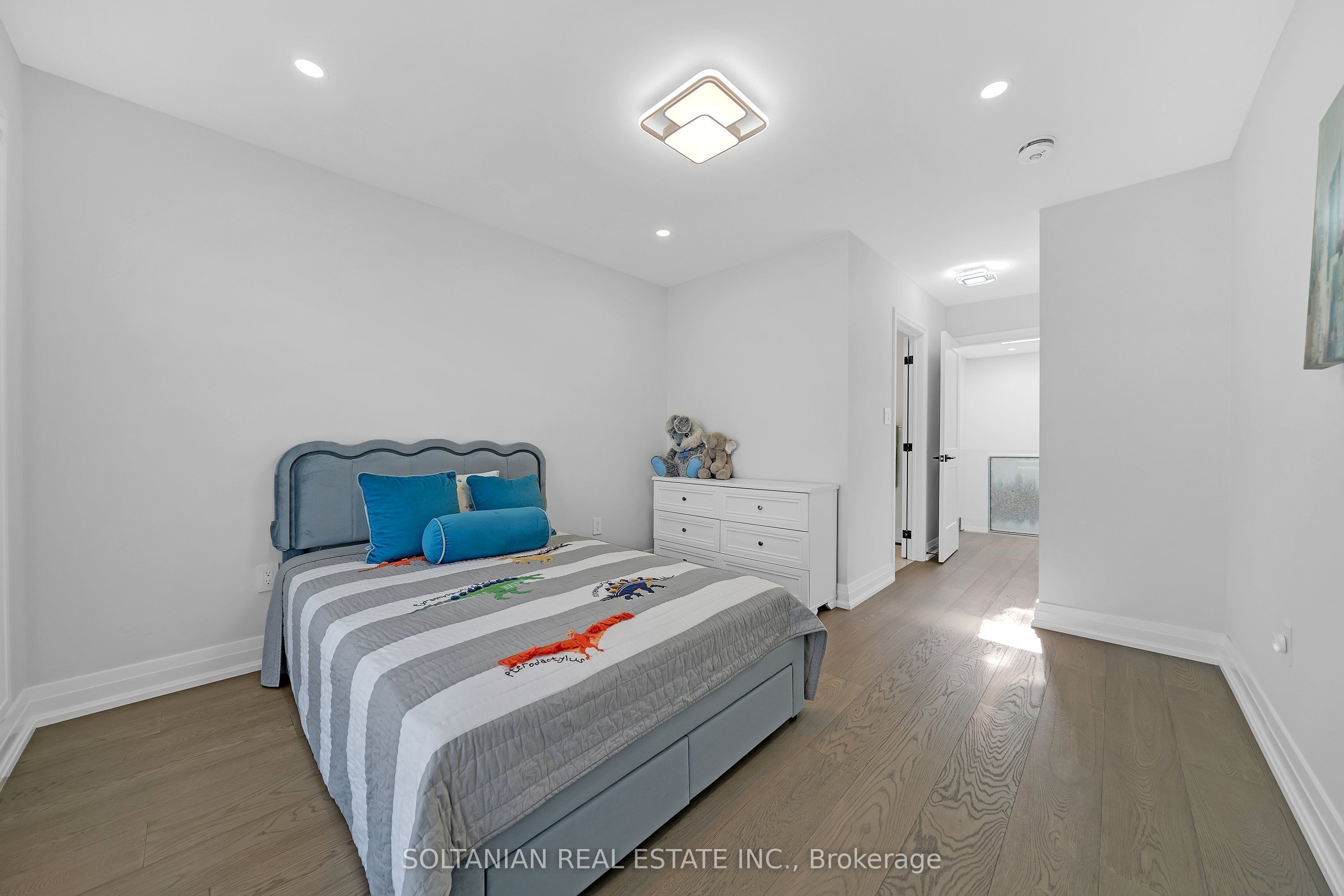 17 Trenton Avenue Property Photo 37
