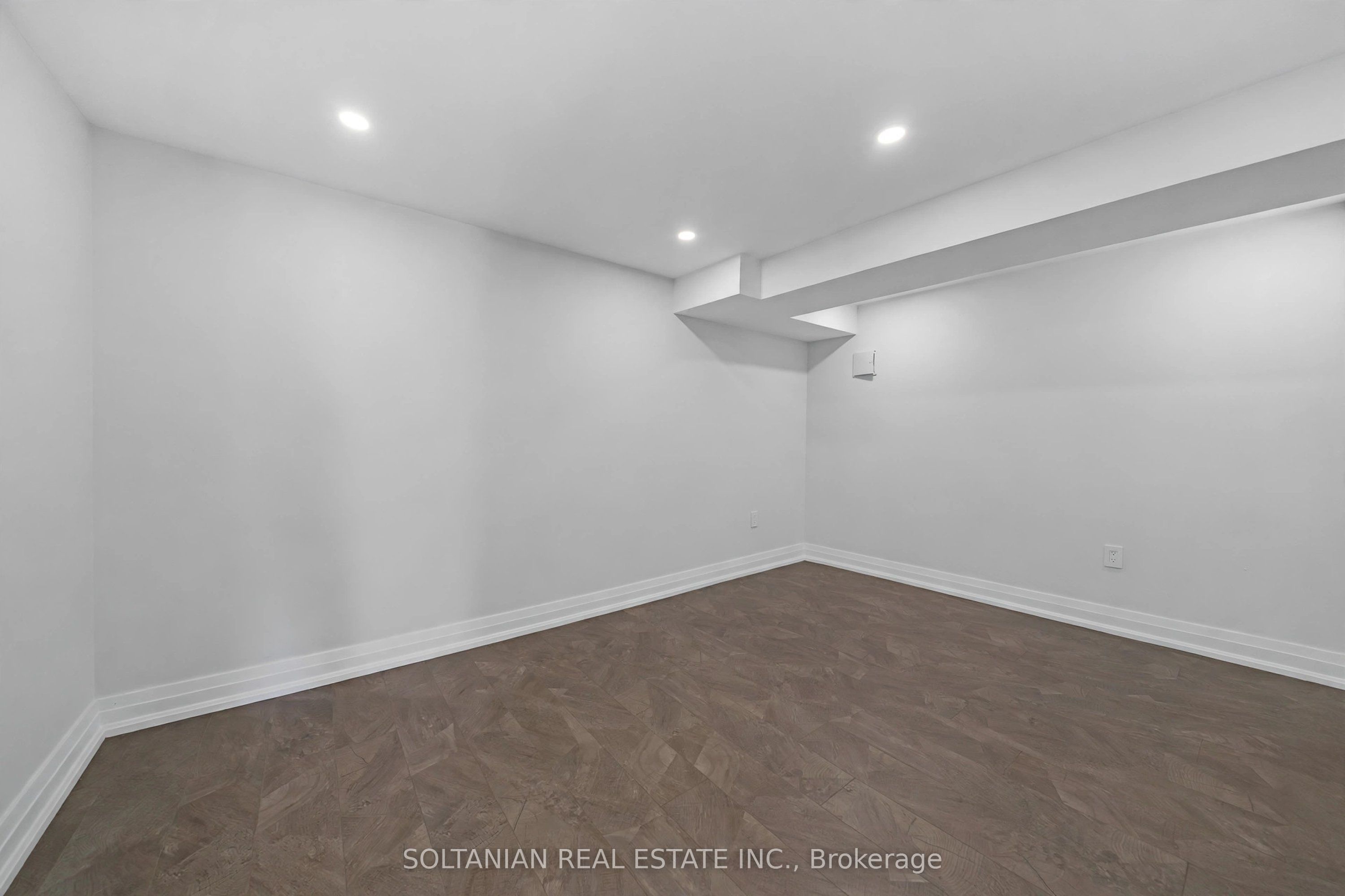 17 Trenton Avenue Property Photo 44