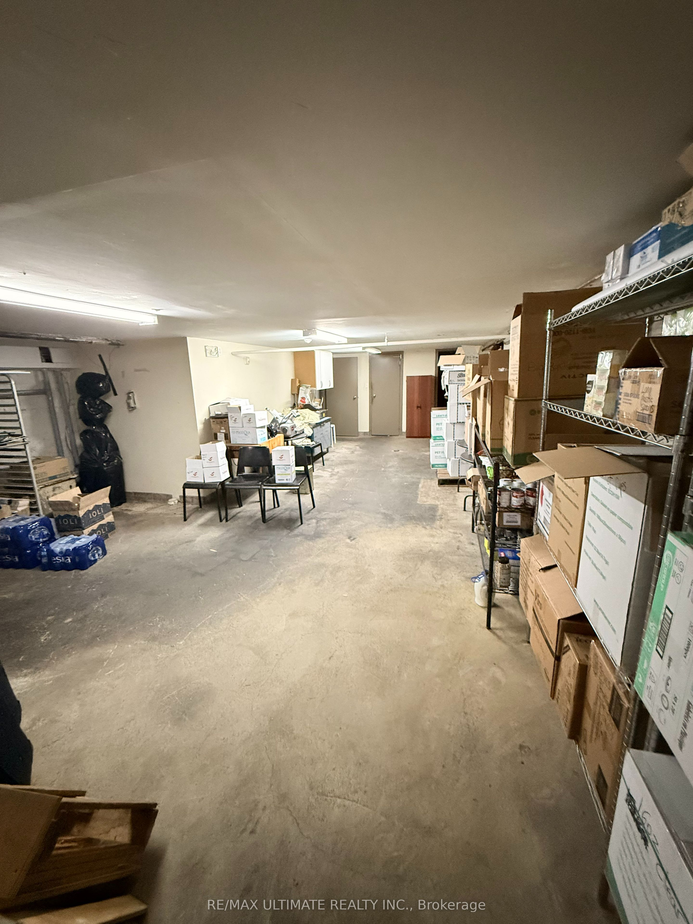 1027 Coxwell Avenue Property Photo 14
