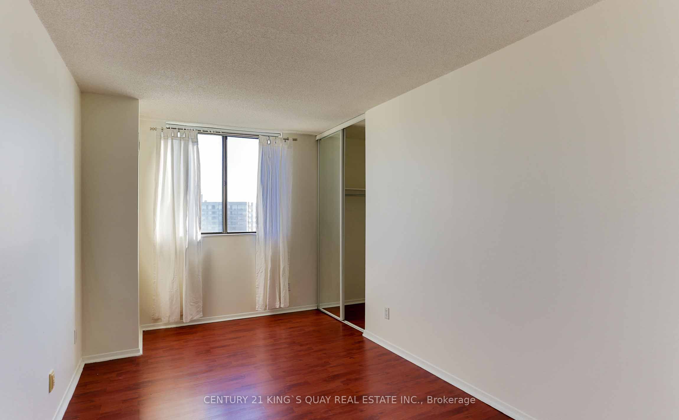 75 Bamburgh Circle 1924 Property Photo 4