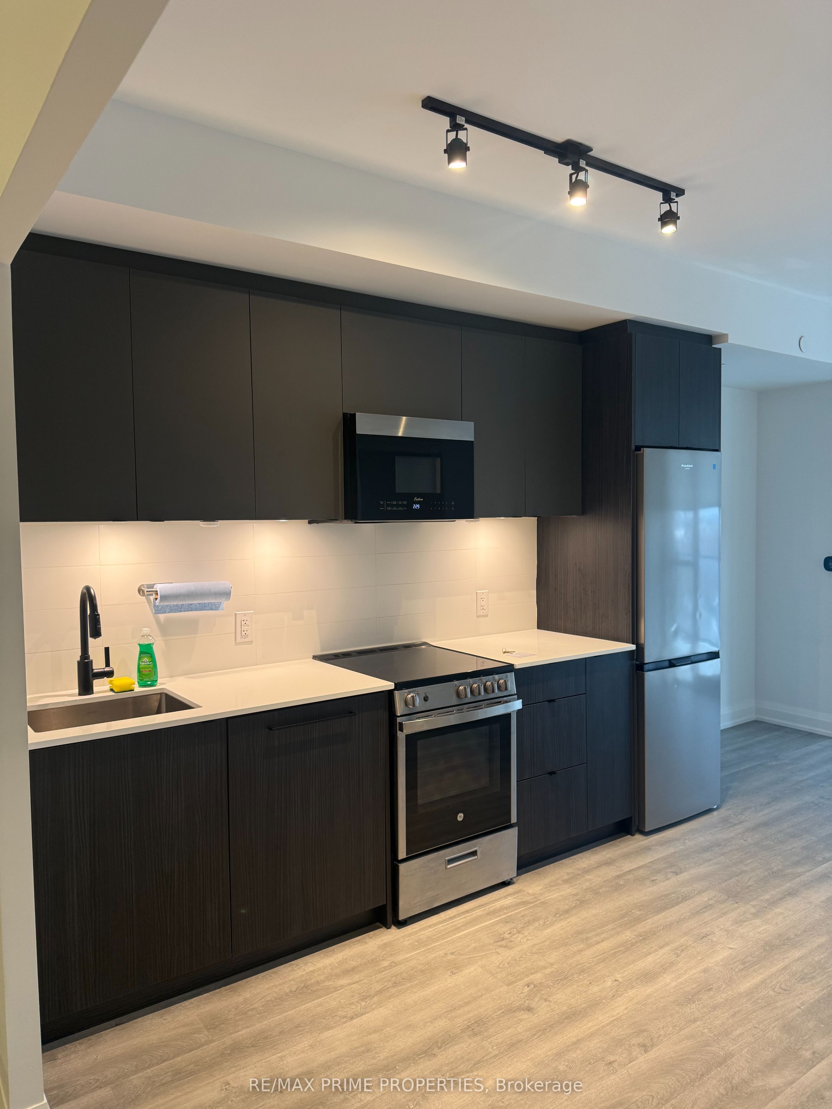 2369 Danforth Avenue 807 Property Photo 1