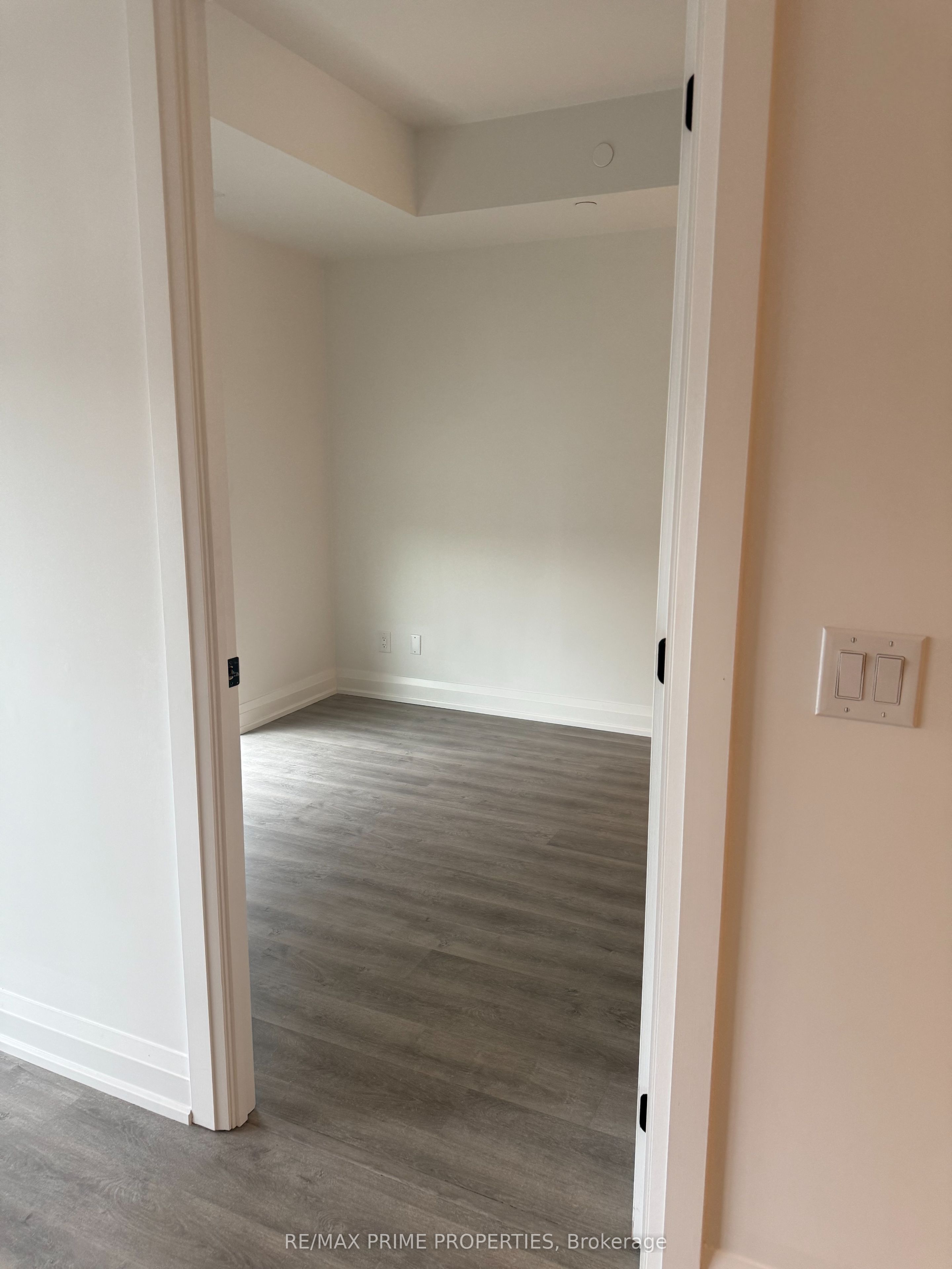 2369 Danforth Avenue 807 Property Photo 9