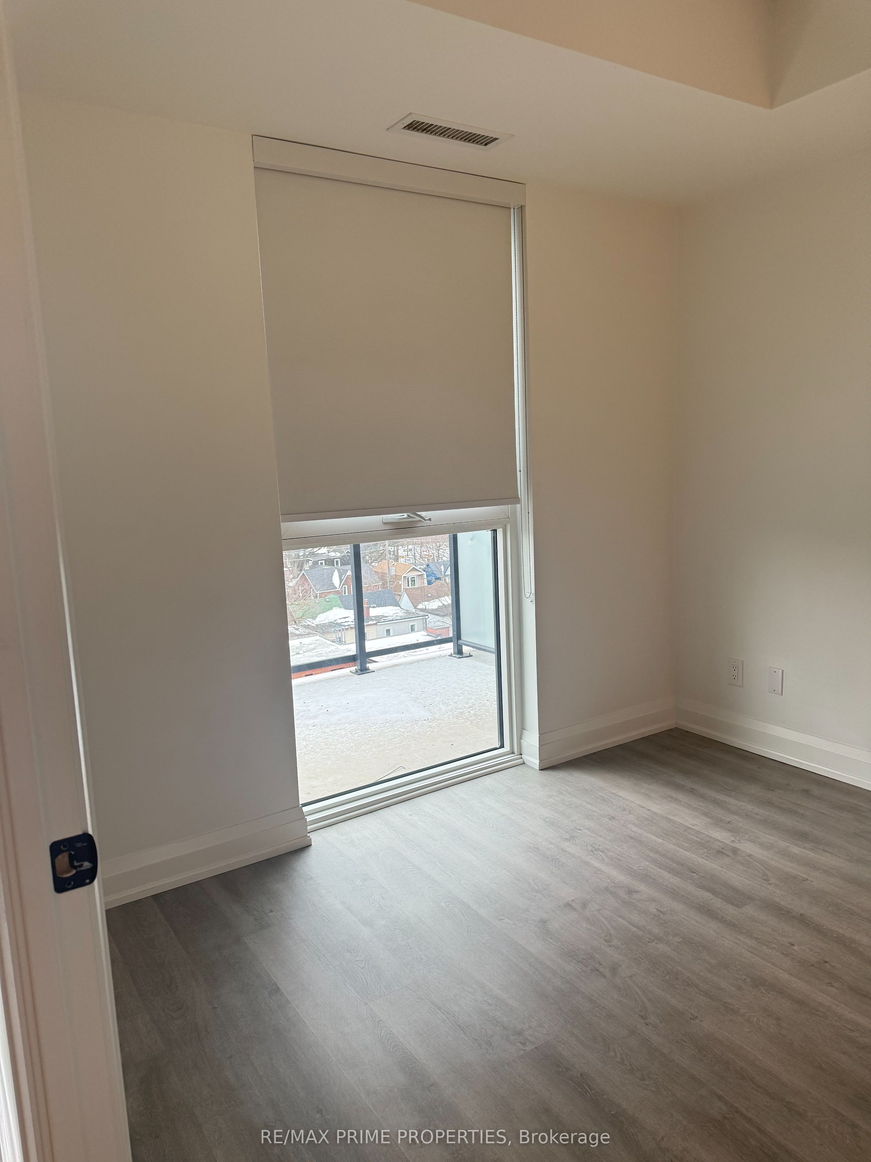 2369 Danforth Avenue 807 Property Photo 10