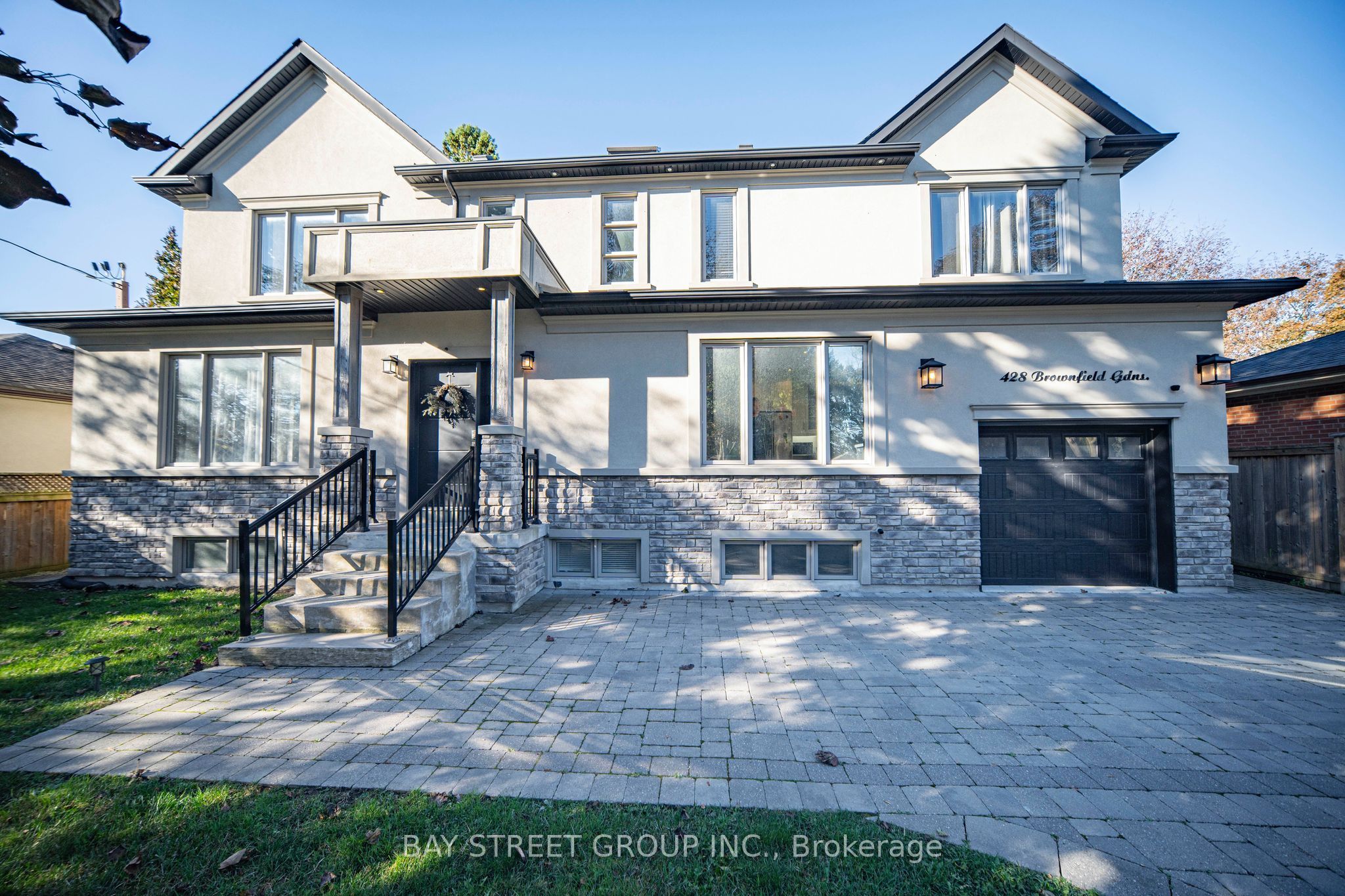 428 Brownfield Gardens Property Photo 1