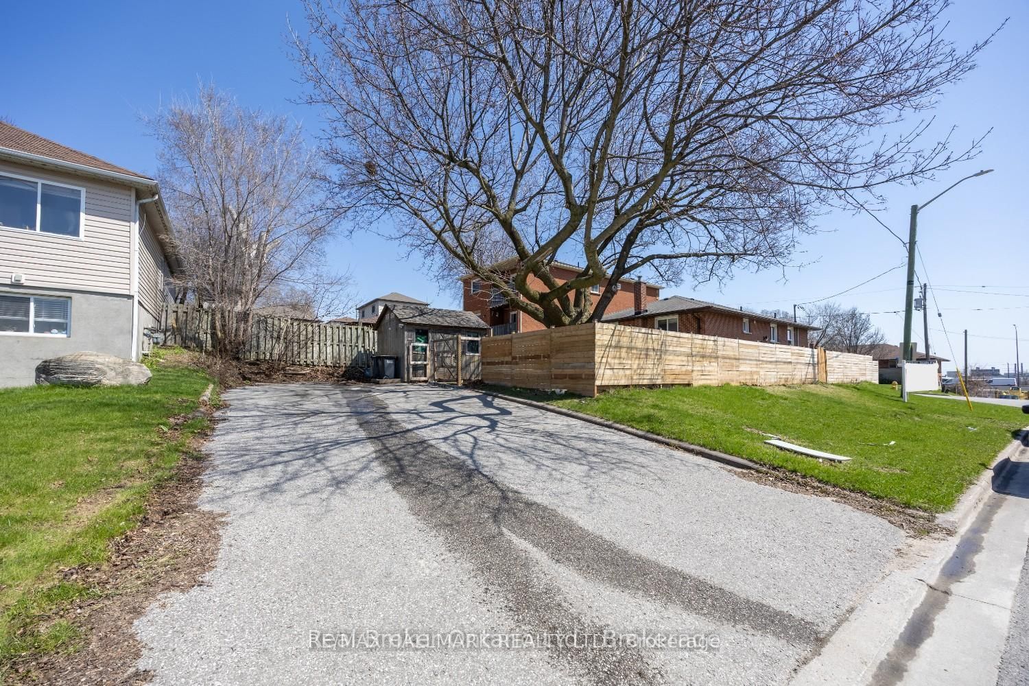 324 College Avenue Main Property Photo 2