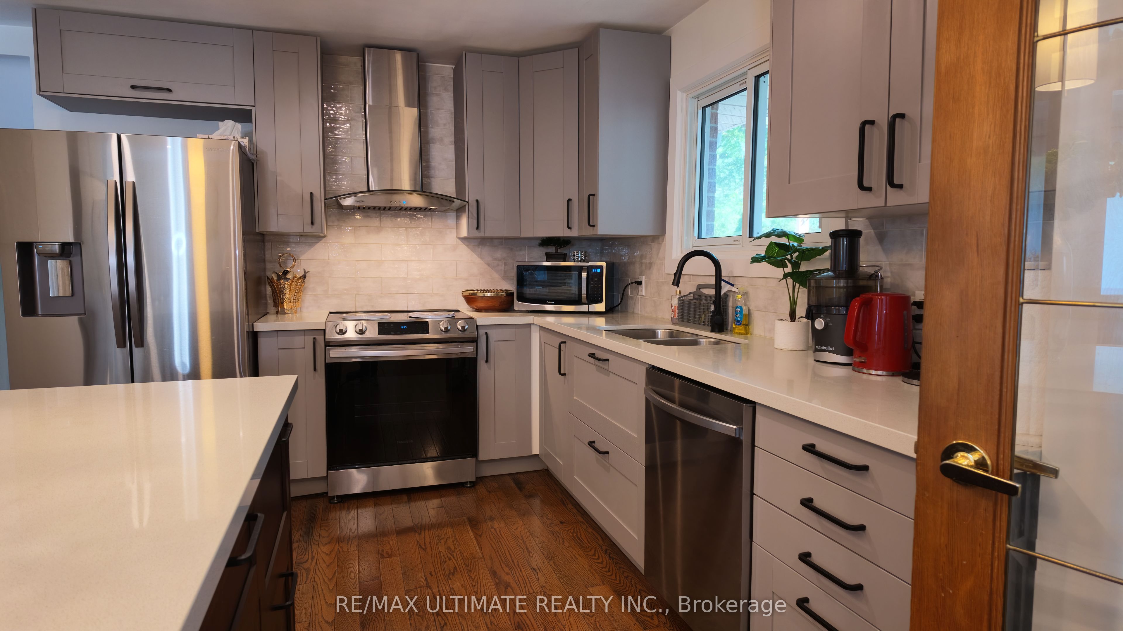 229 Liberty Street N Property Photo 8