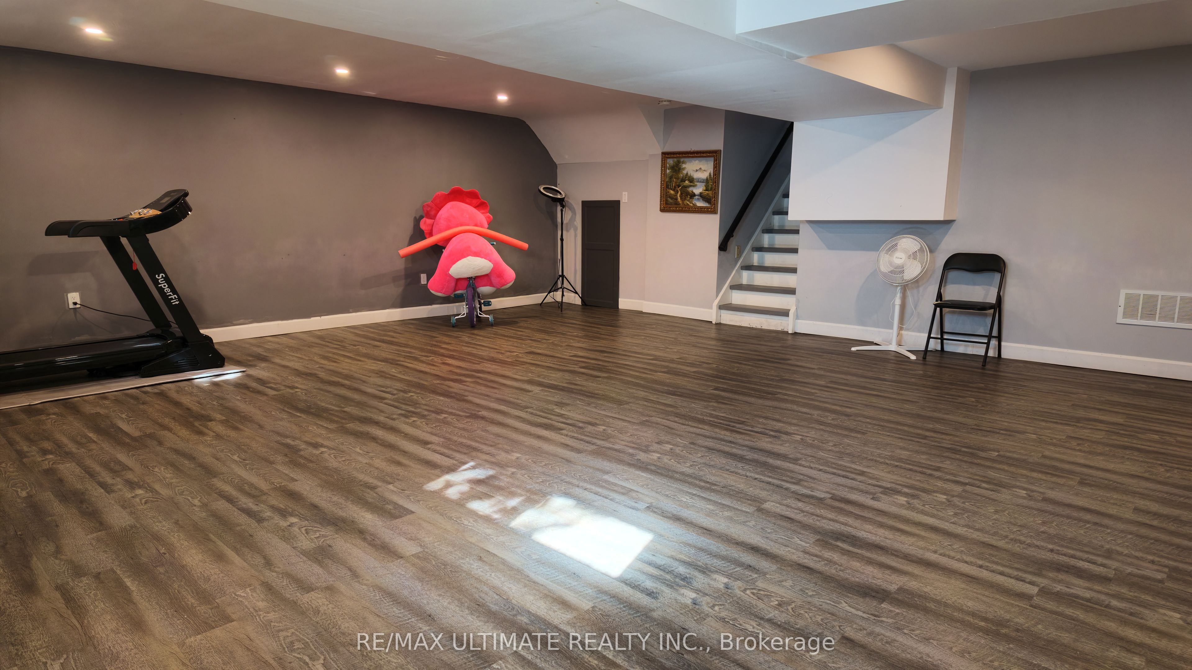 229 Liberty Street N Property Photo 23