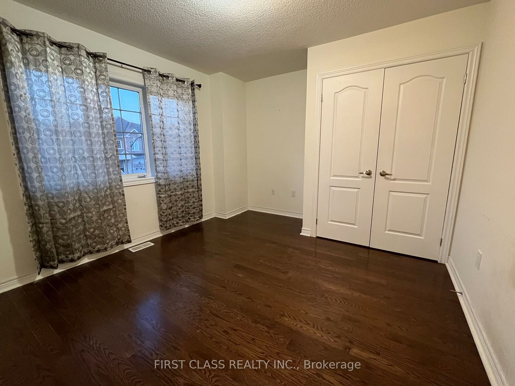 69 Promenade Drive Property Photo 12