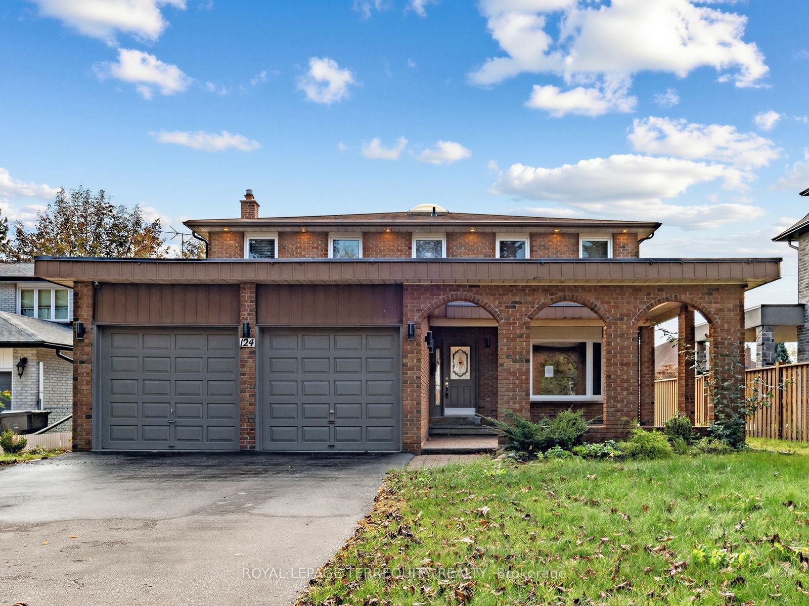 124 Bathgate Drive Property Photo 1