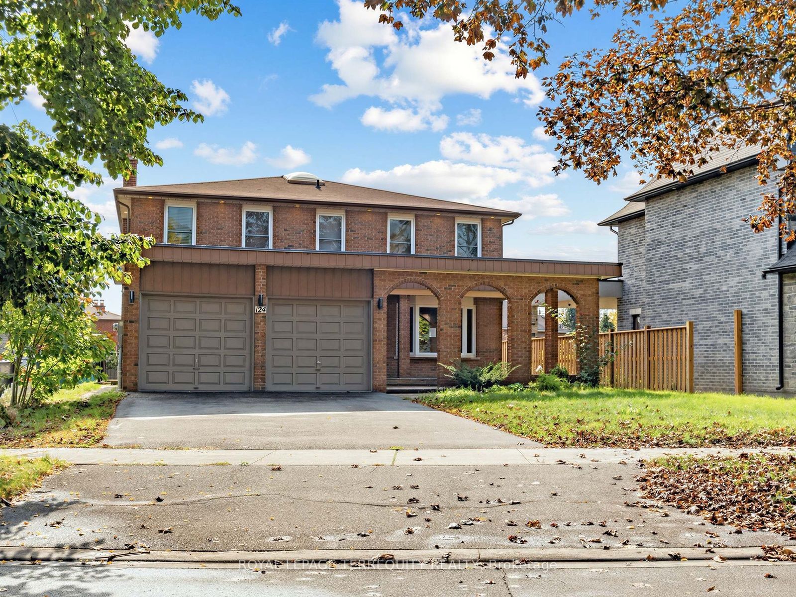 124 Bathgate Drive Property Photo 2